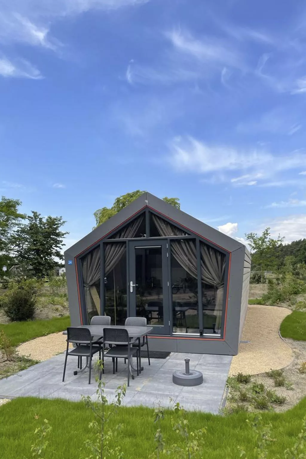 Tiny House Solo Retreat 4-Outside