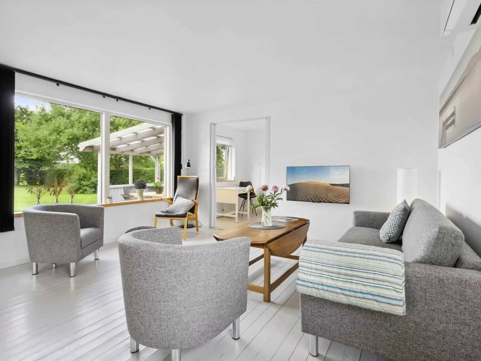 "Henric" - 500m from the sea-Inside