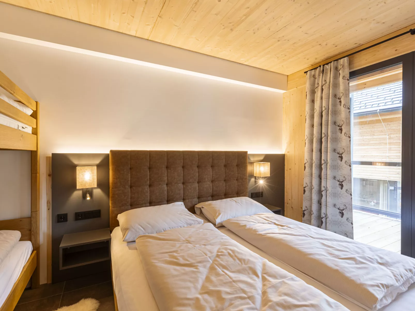 #4a mit Sauna & Pool-Inside