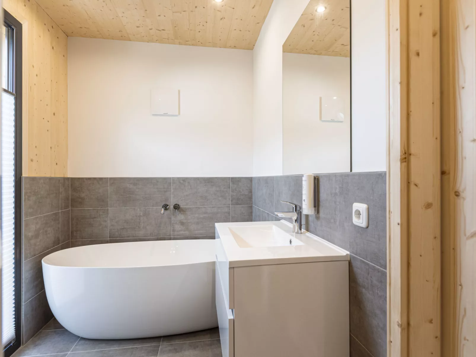 Penthouse # 2b mit Sauna&Außenbadewanne-Inside