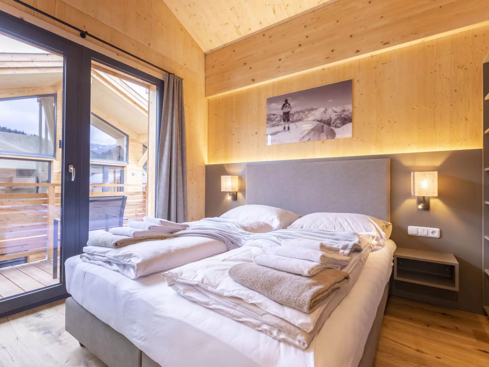 Penthouse # 2c mit Sauna&Außenbadewanne-Drinnen