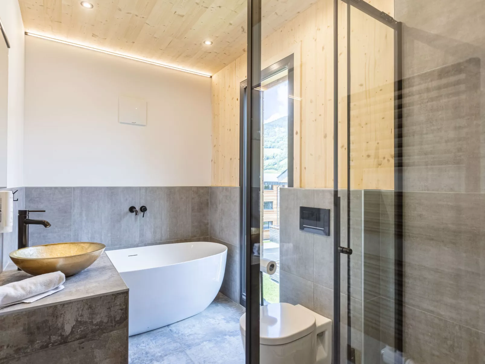 Penthouse # 4c mit Sauna&Außenbadewanne-Inside