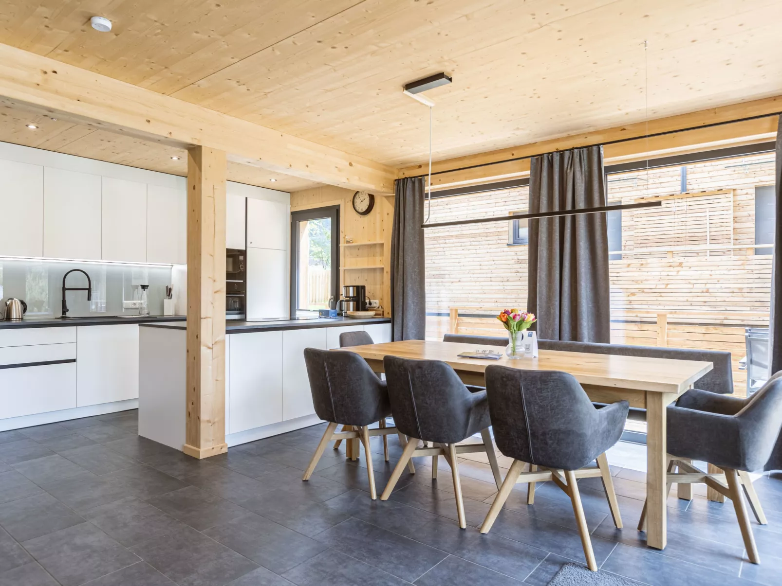#6b mit Sauna & Pool-Drinnen