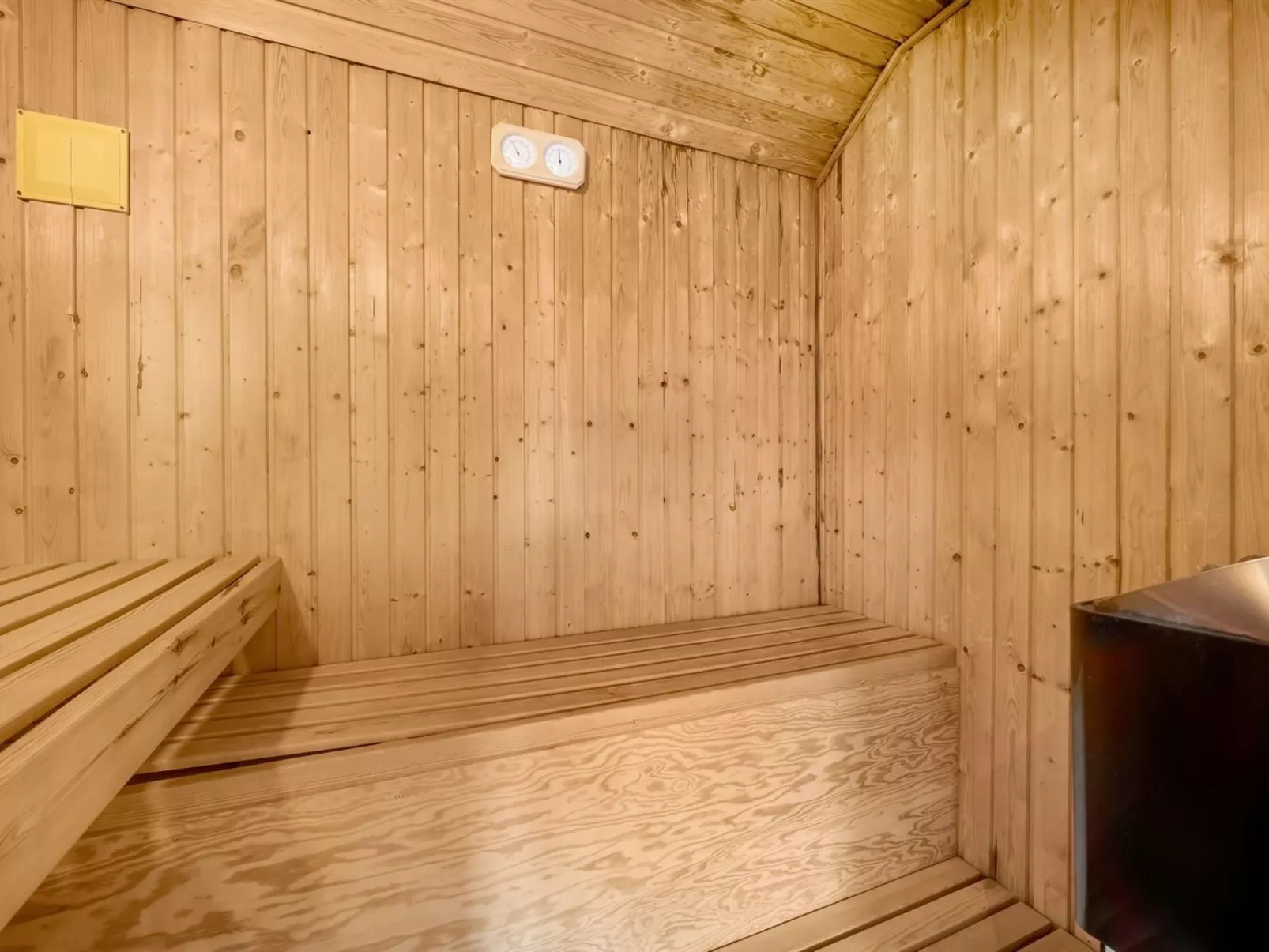 "Tuula" - 1.1km from the sea-Inside