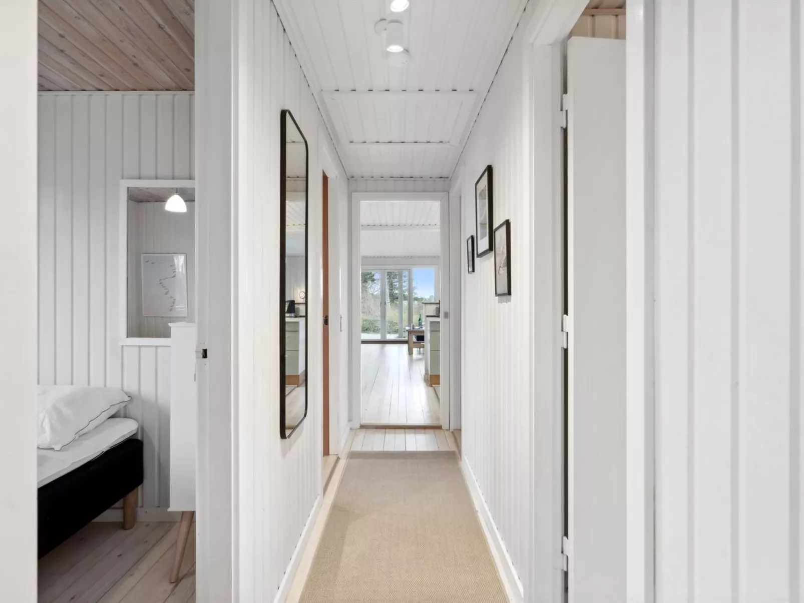 "Arho" - 75m from the sea-Inside