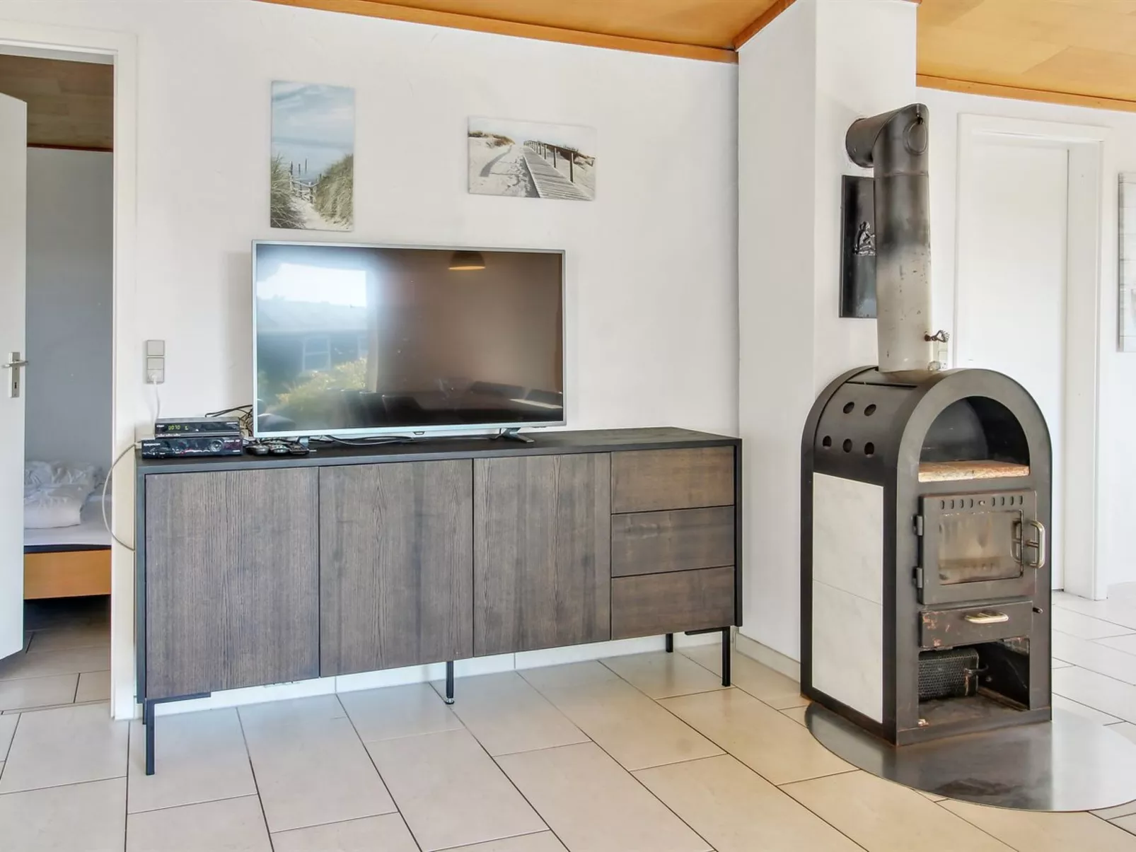 "Nalin" - 500m from the sea-Inside