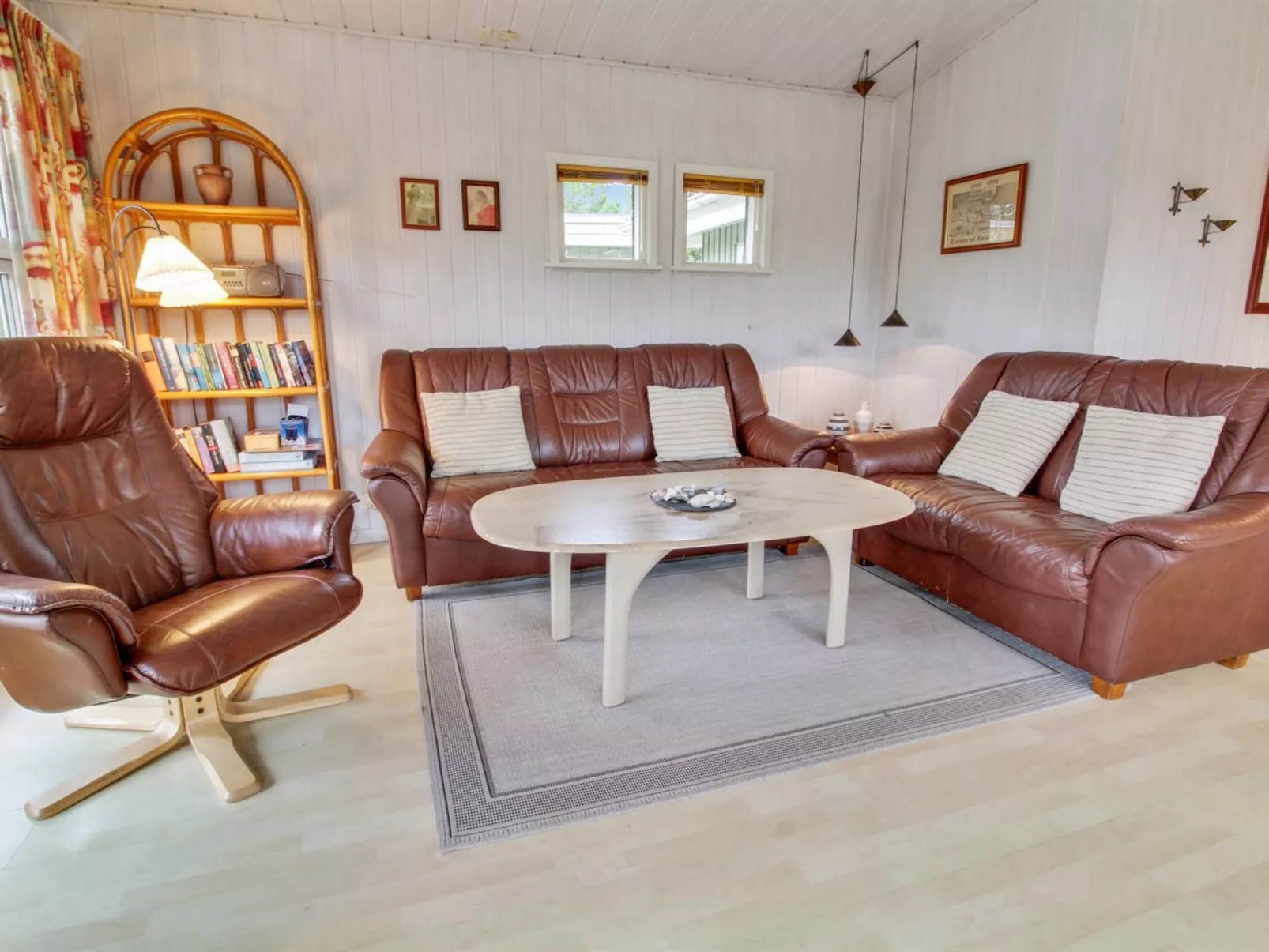 "Silva" - 3.9km from the sea-Inside