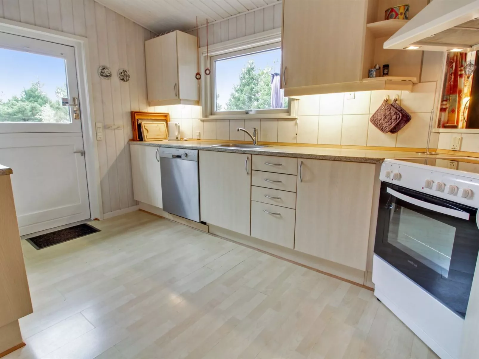 "Silva" - 3.9km from the sea-Inside