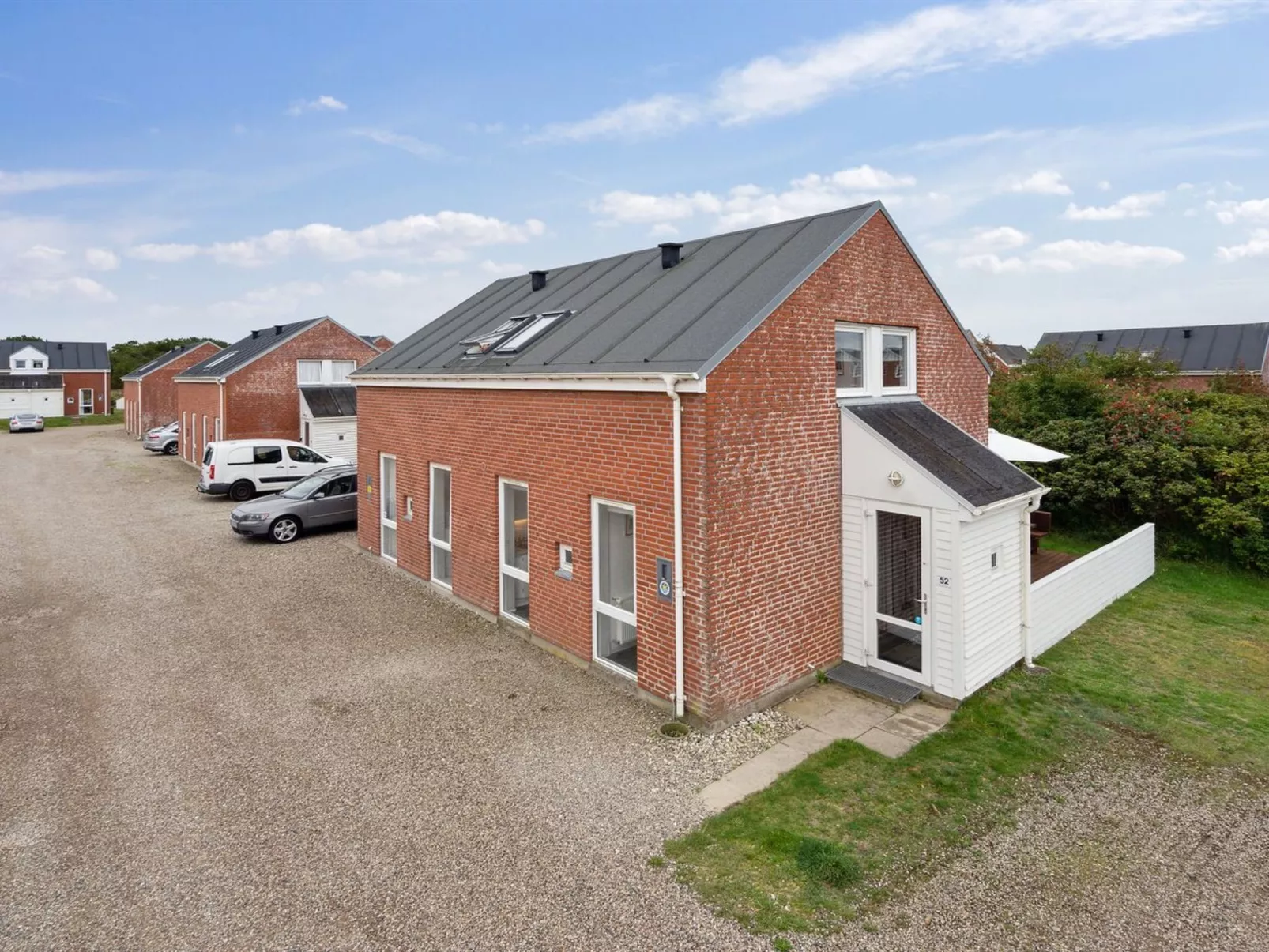 "Edly" - 2.3km from the sea-Outside