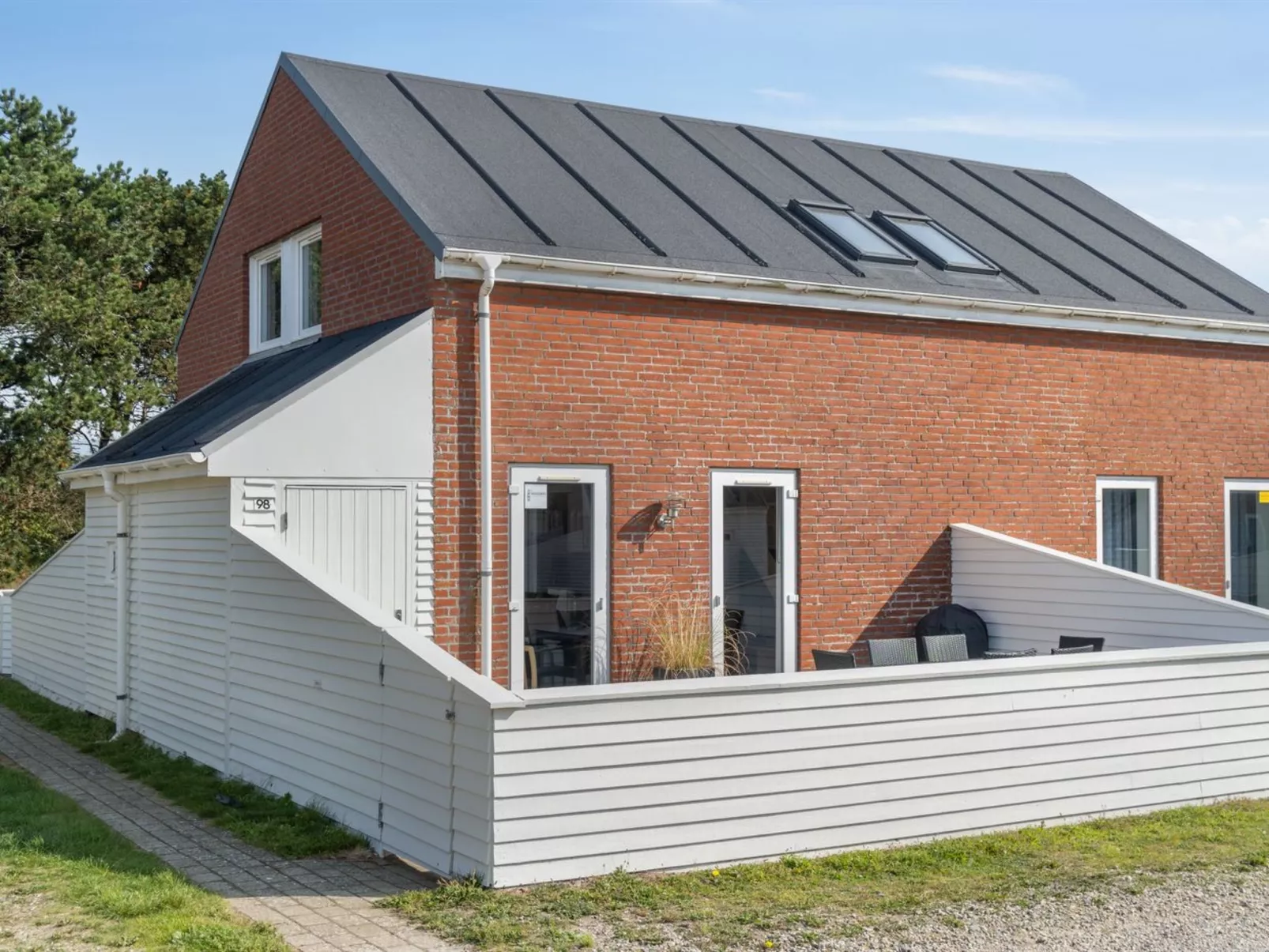 "Byriel" - 2.3km from the sea-Outside