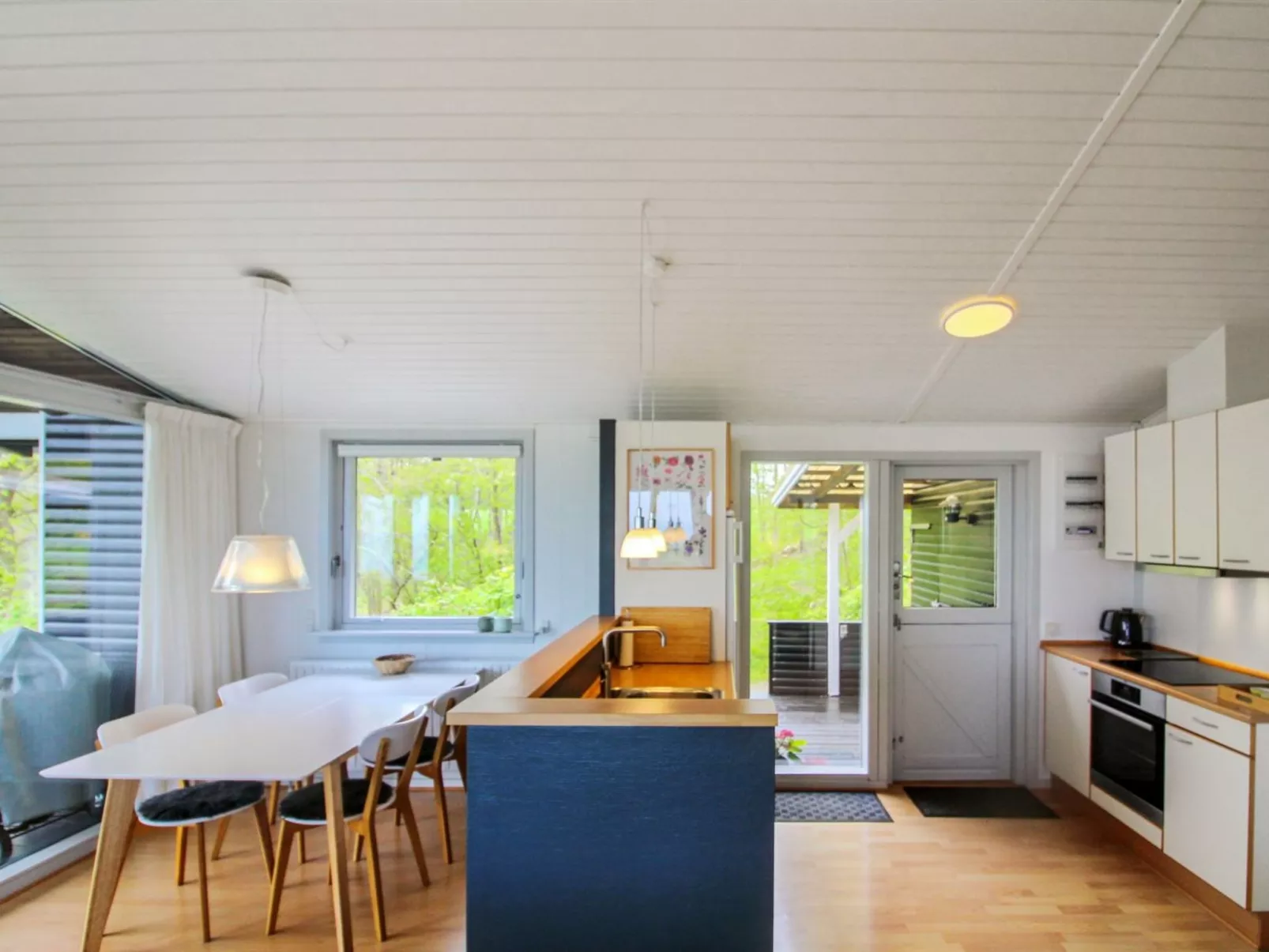 "Esben" - 350m from the sea-Inside