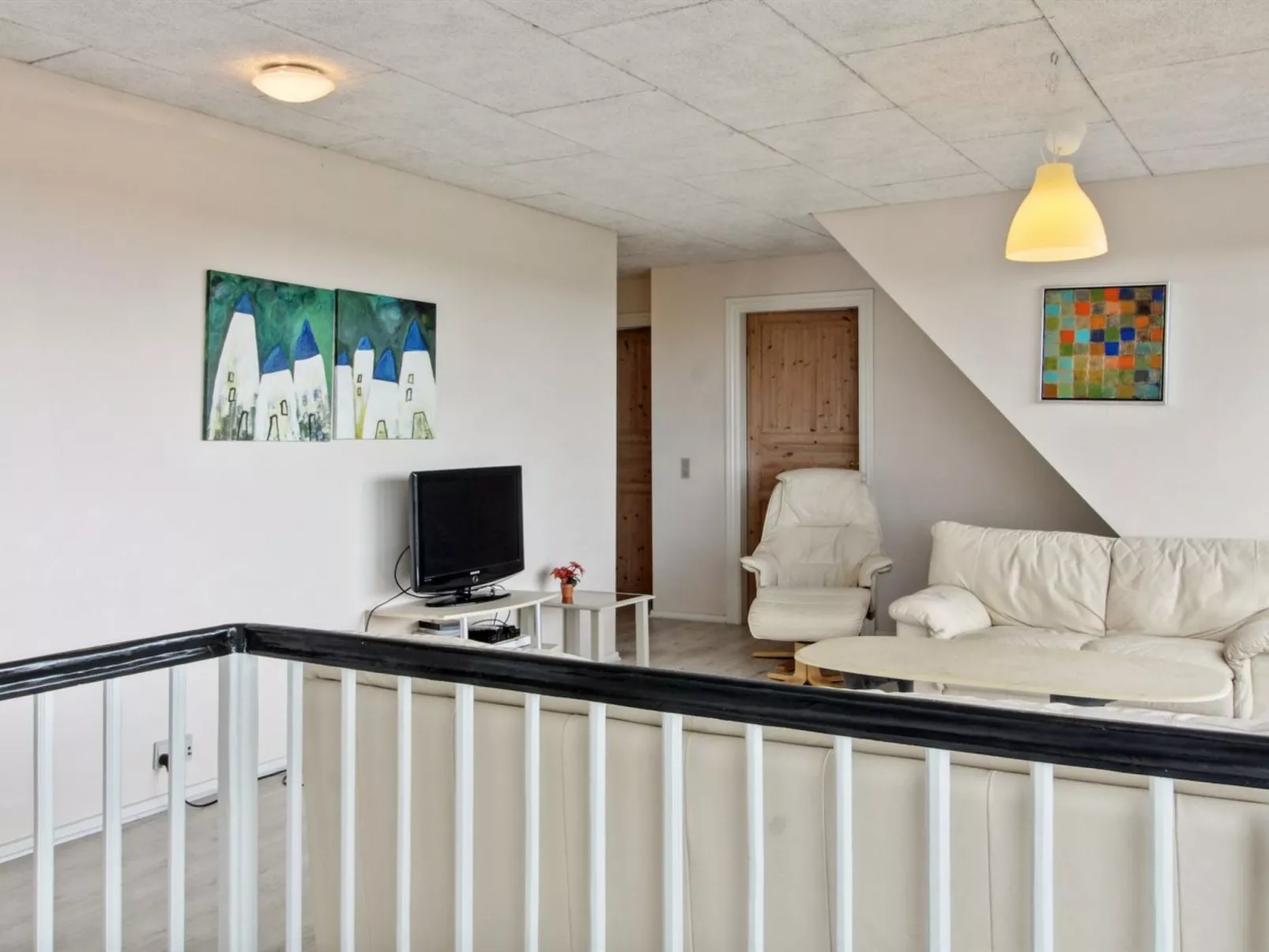 "Ammy" - 7.5km from the sea-Inside