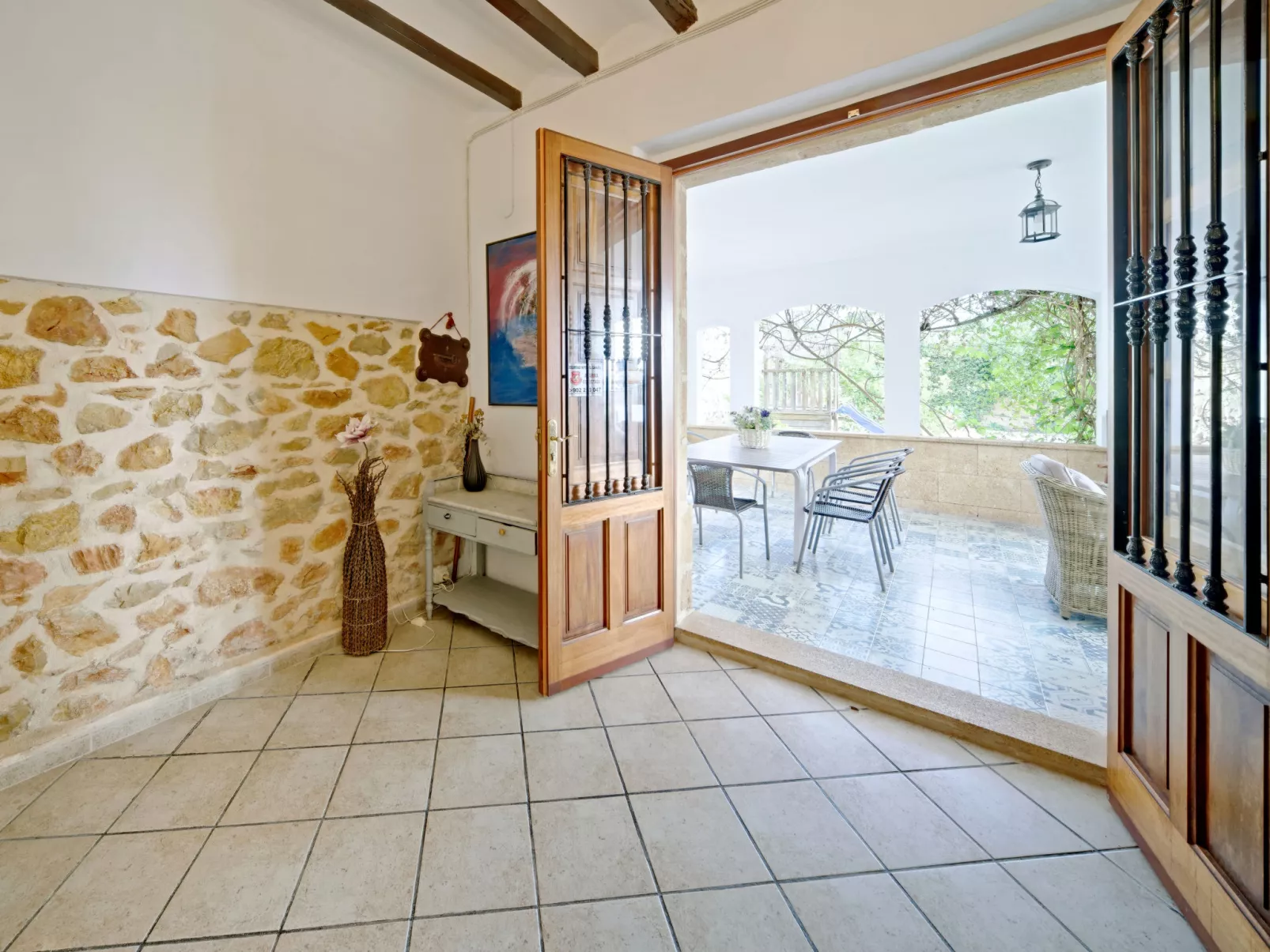 Casa Germaine-Inside