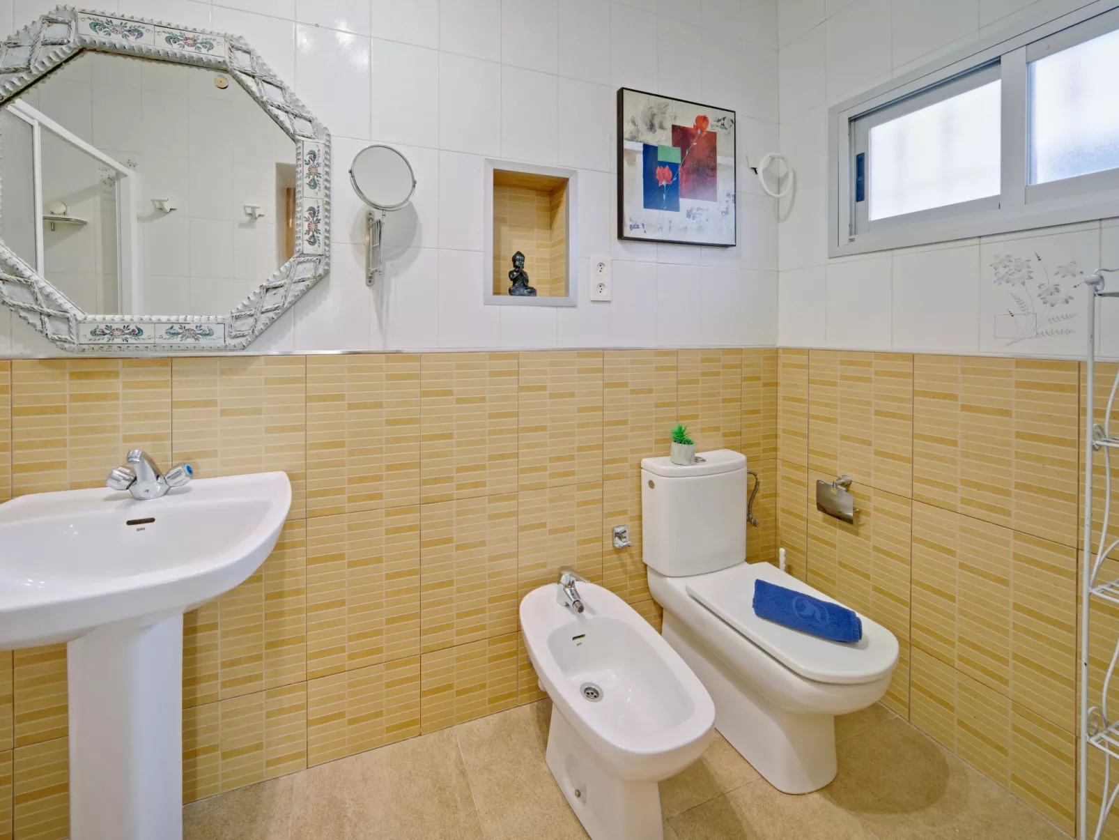 Casa Germaine-Inside