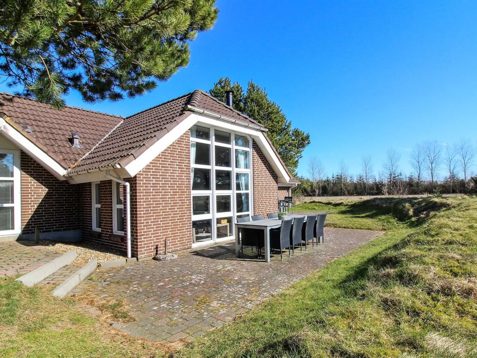 "Annlis" - 4km from the sea-Outside