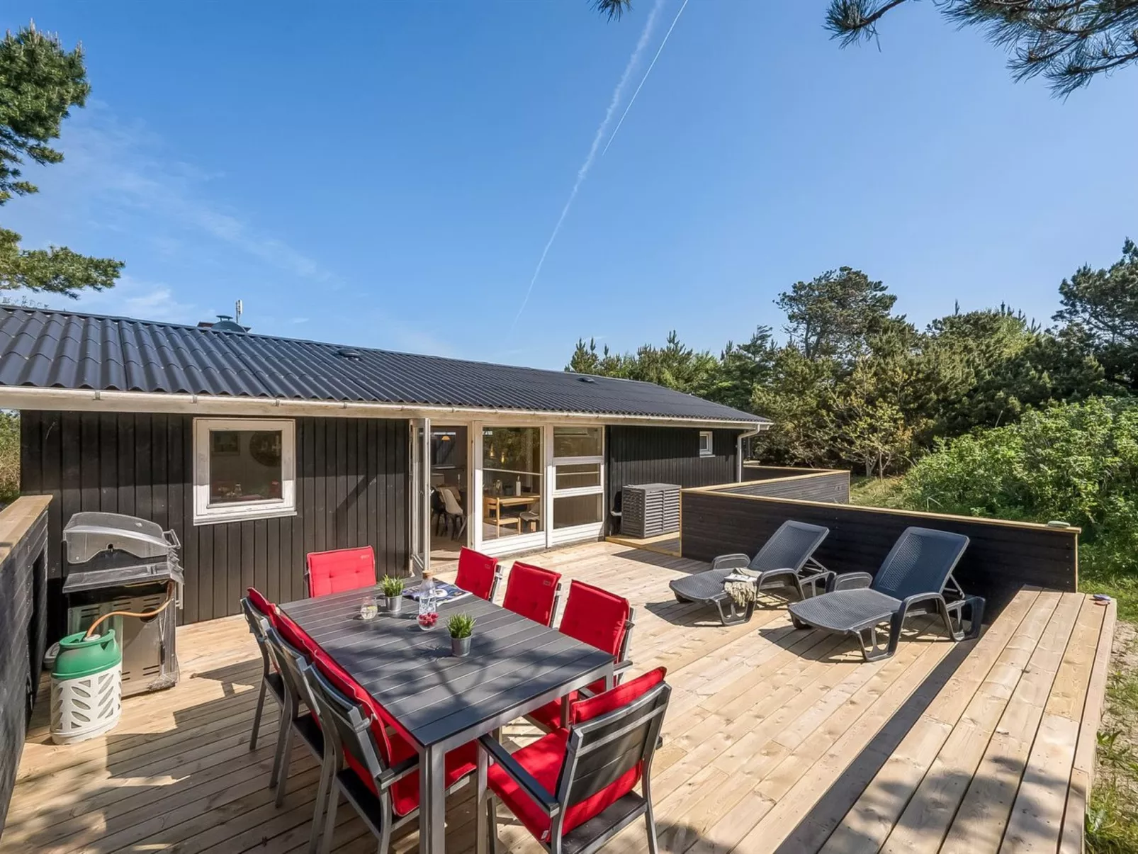 "Finne" - 800m from the sea-Outside