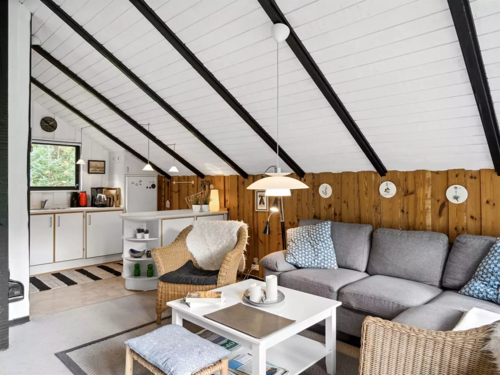 "Tjure" - 900m from the sea-Inside