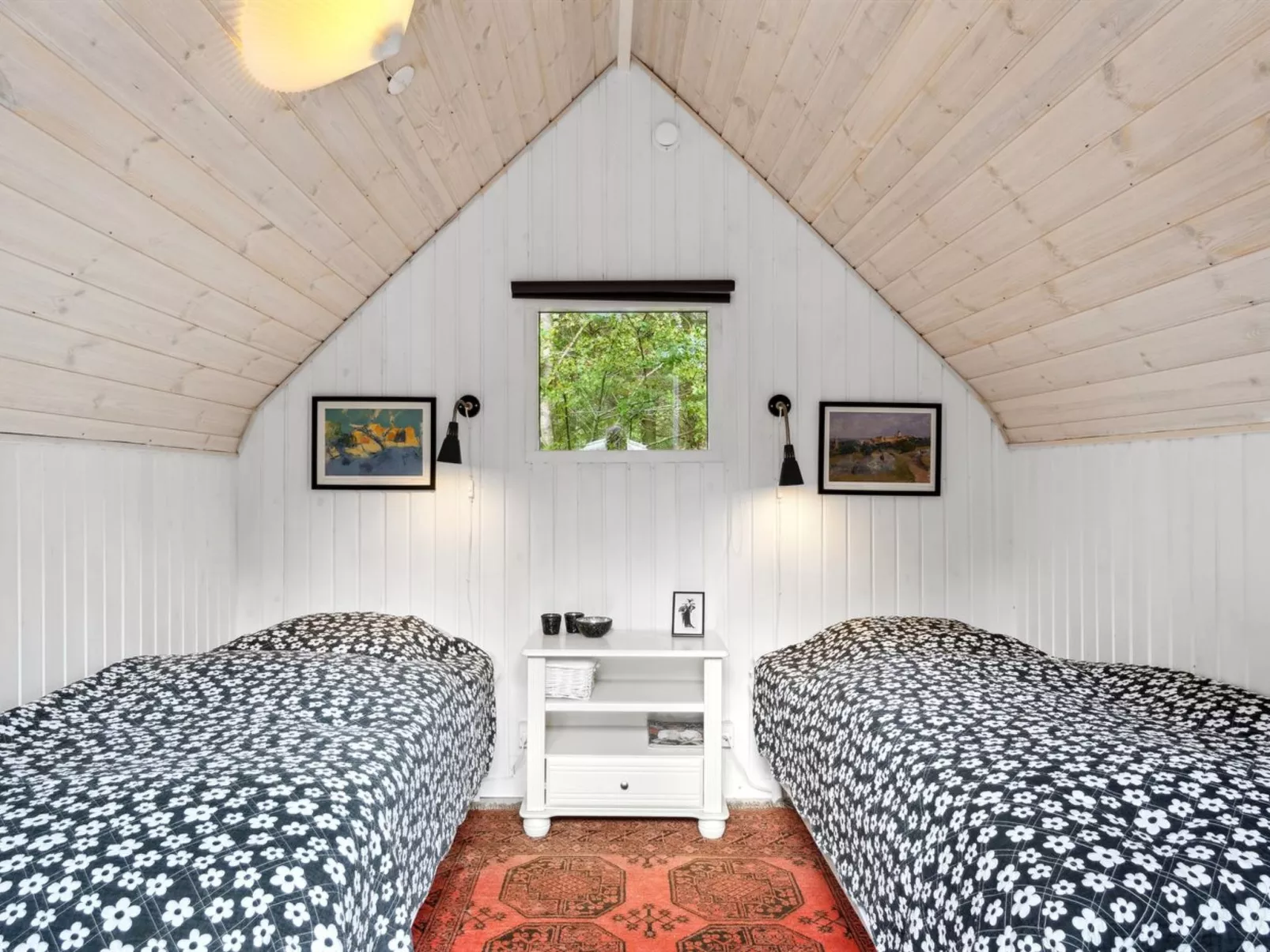 "Tjure" - 900m from the sea-Inside