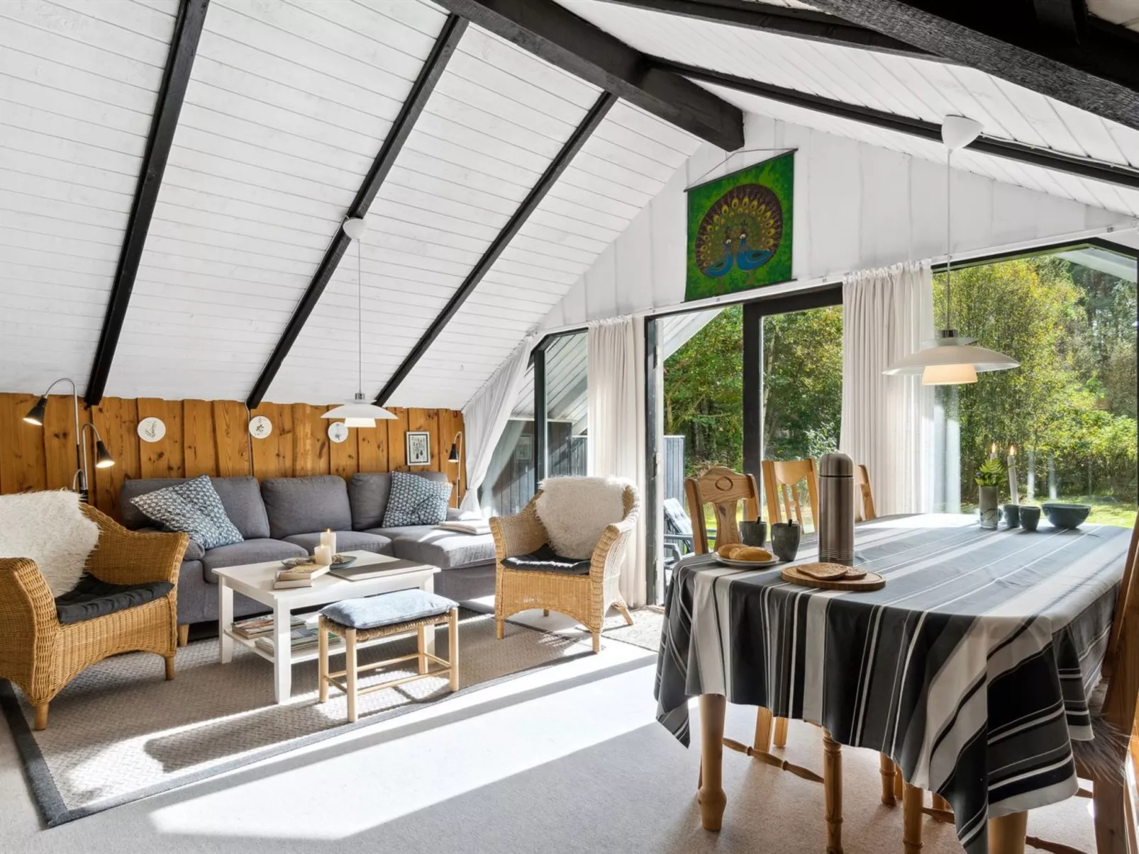 "Tjure" - 900m from the sea-Inside