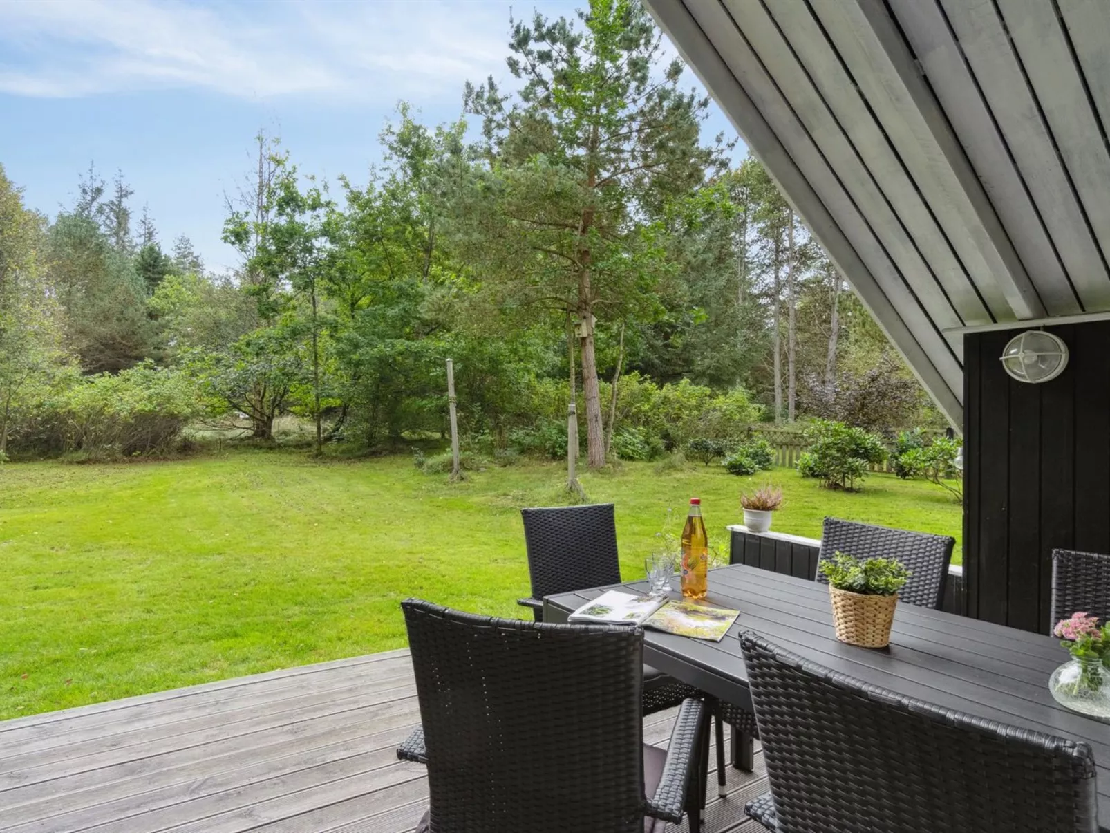 "Tjure" - 900m from the sea-Outside