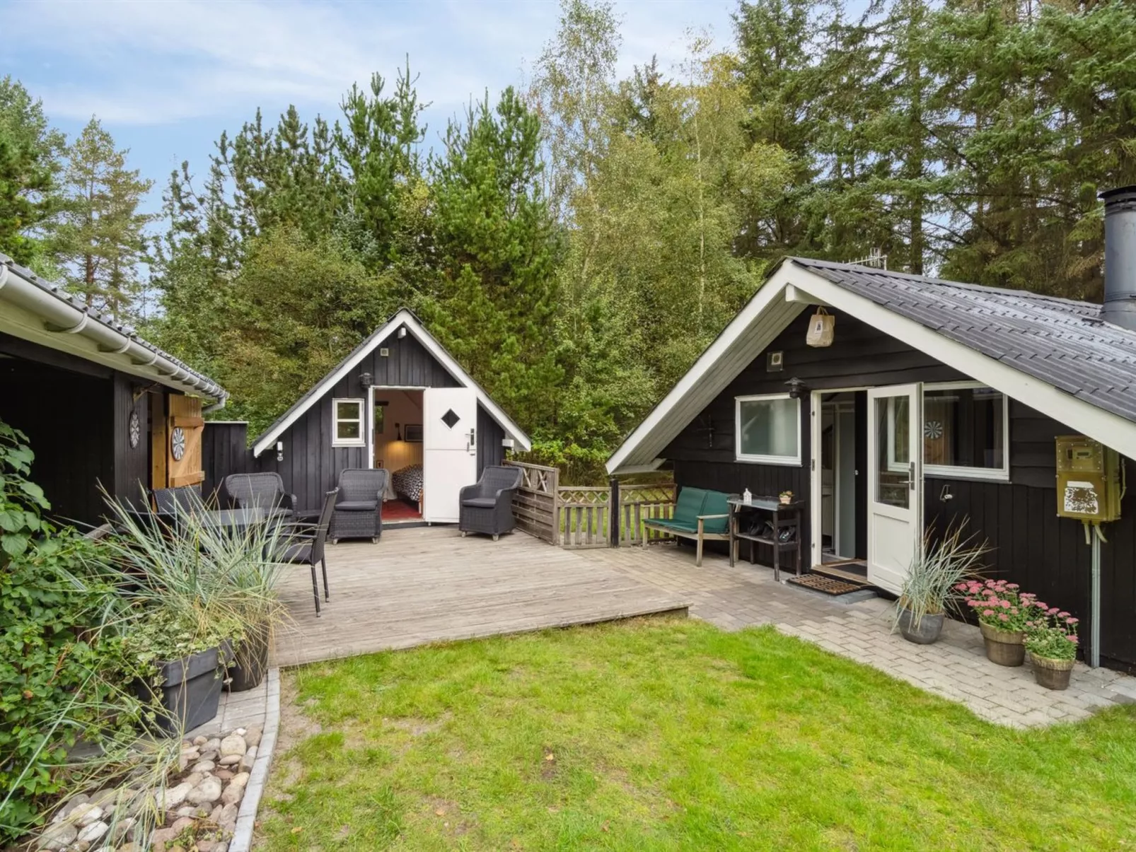 "Tjure" - 900m from the sea-Outside