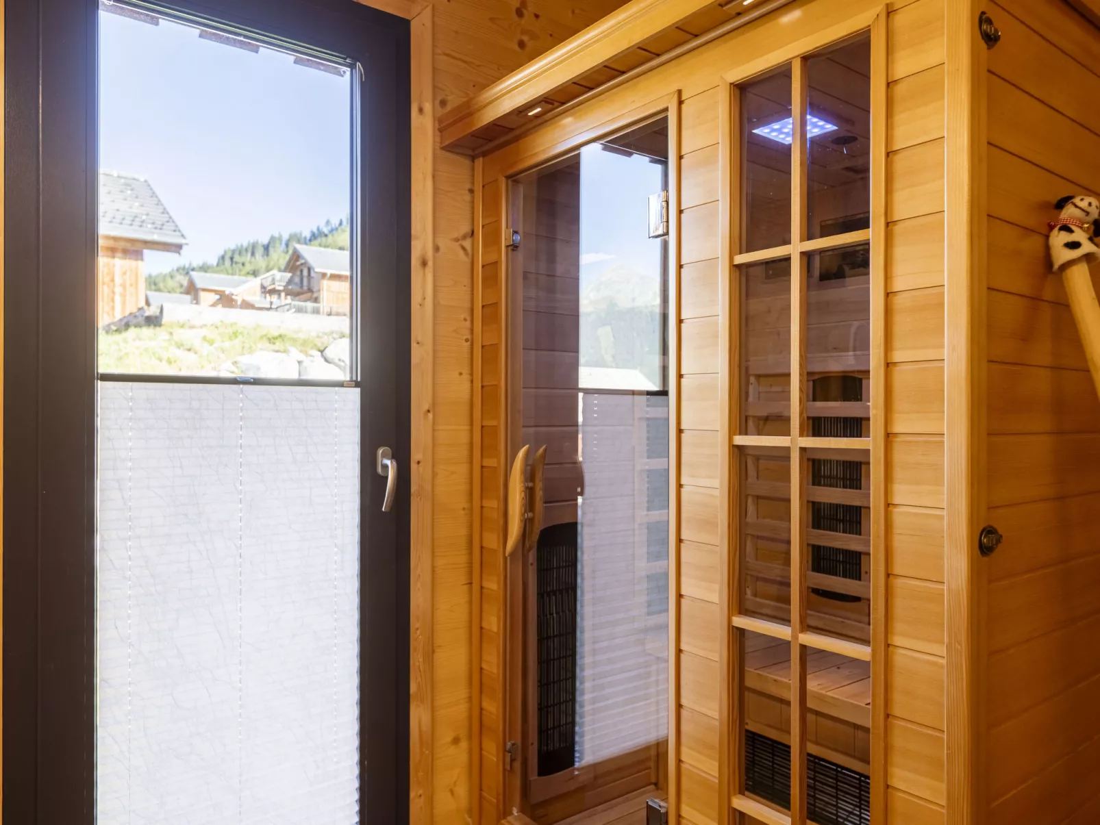 Superior #55 mit IR-Sauna-Inside