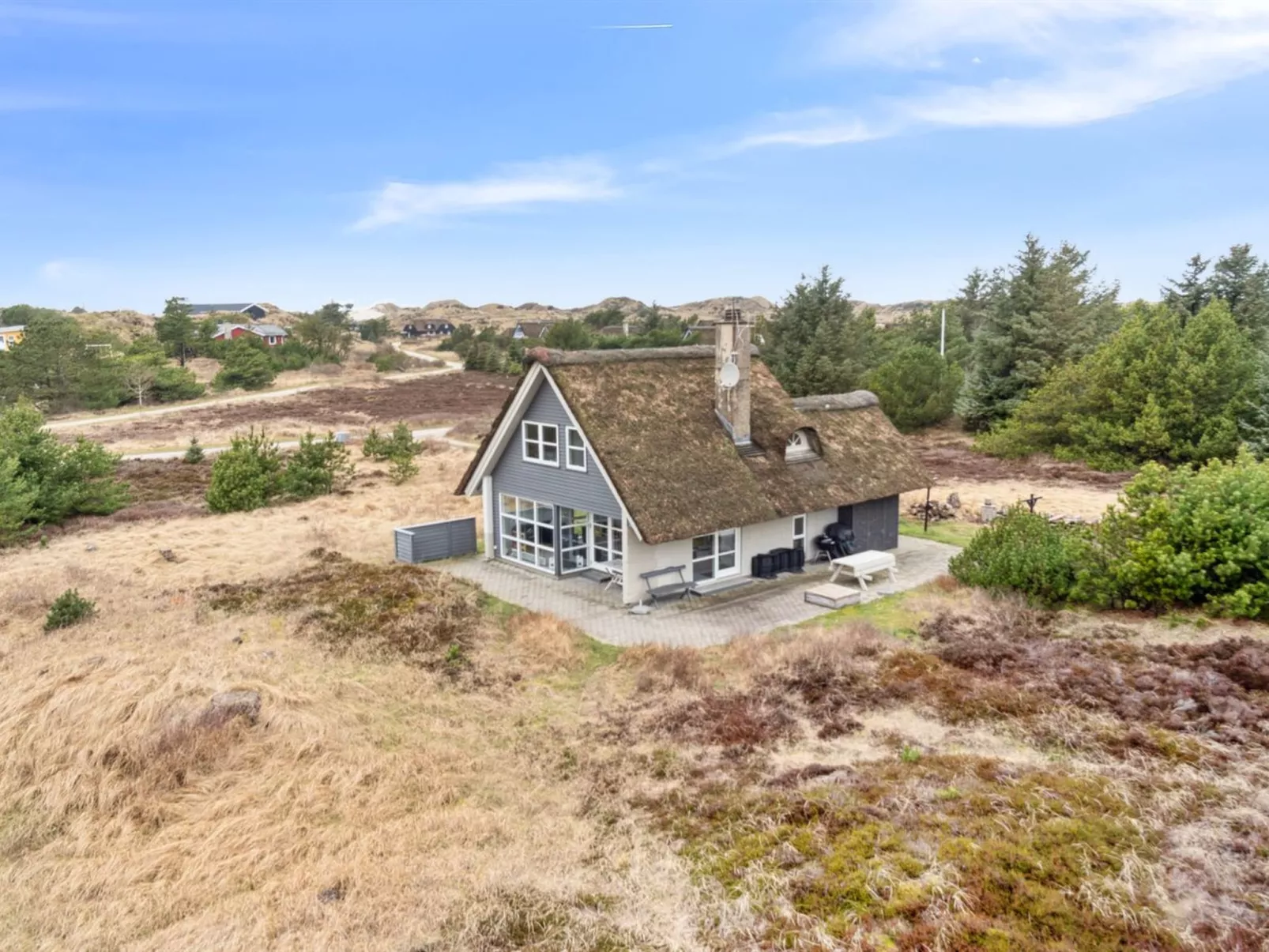 "Andrine" - 700m from the sea-Outside
