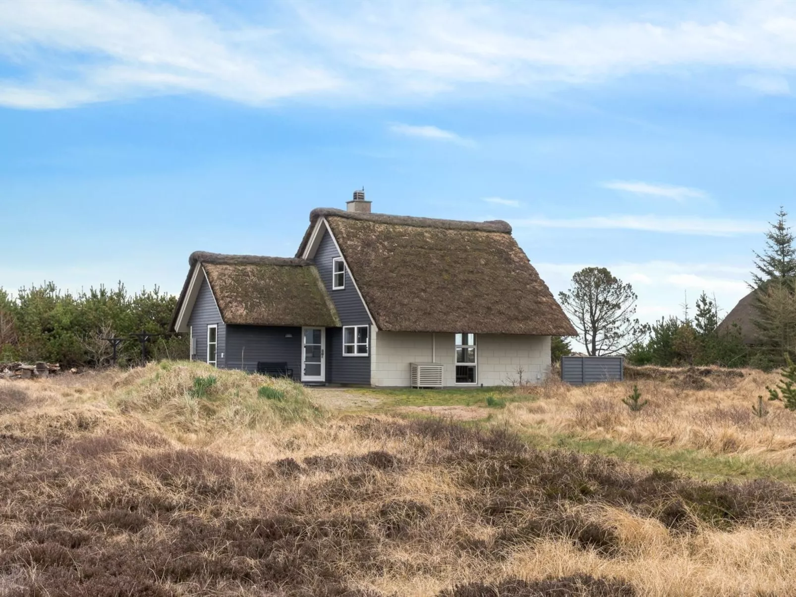 "Andrine" - 700m from the sea-Outside