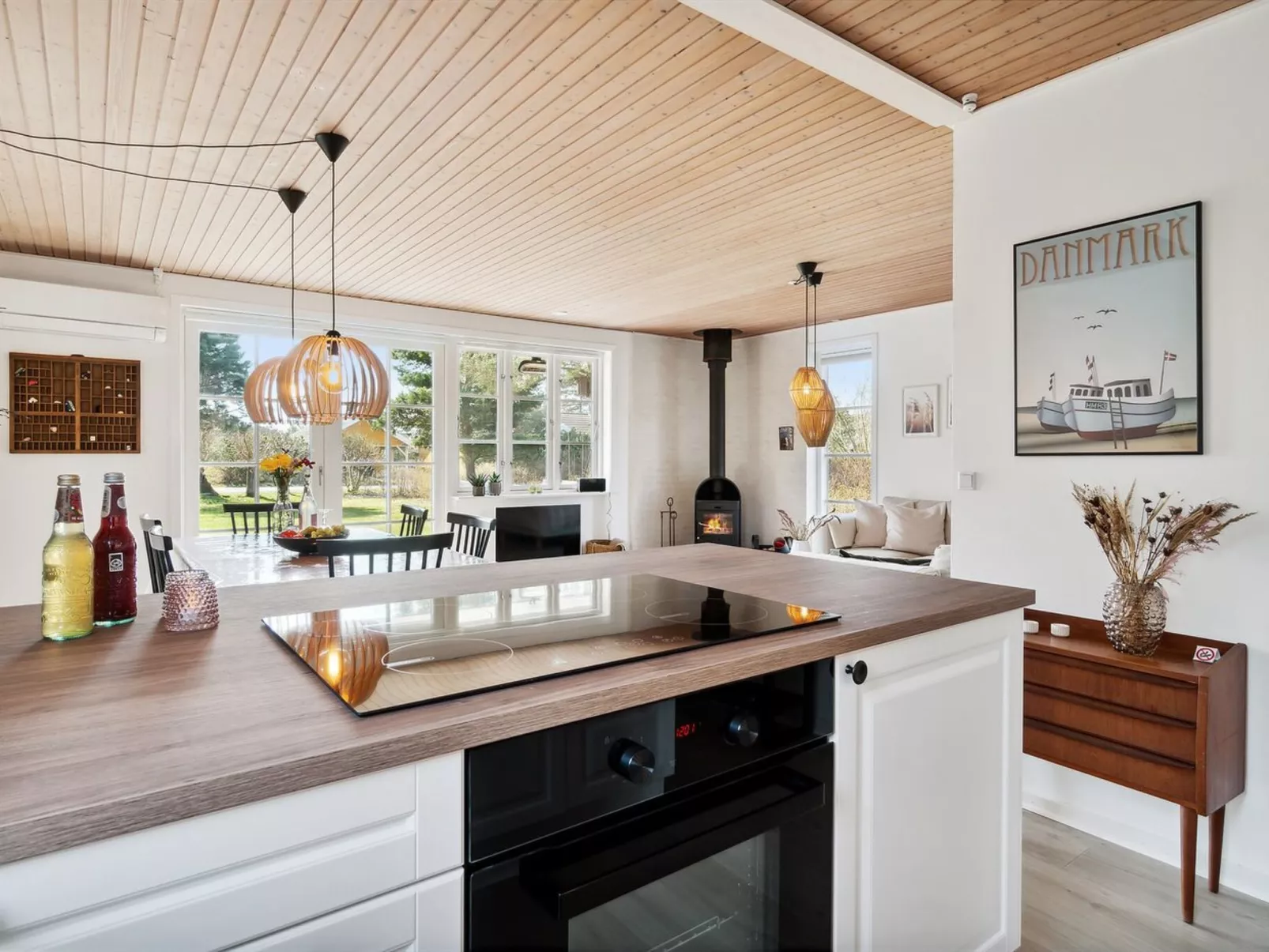"Peadda" - 150m from the sea-Inside