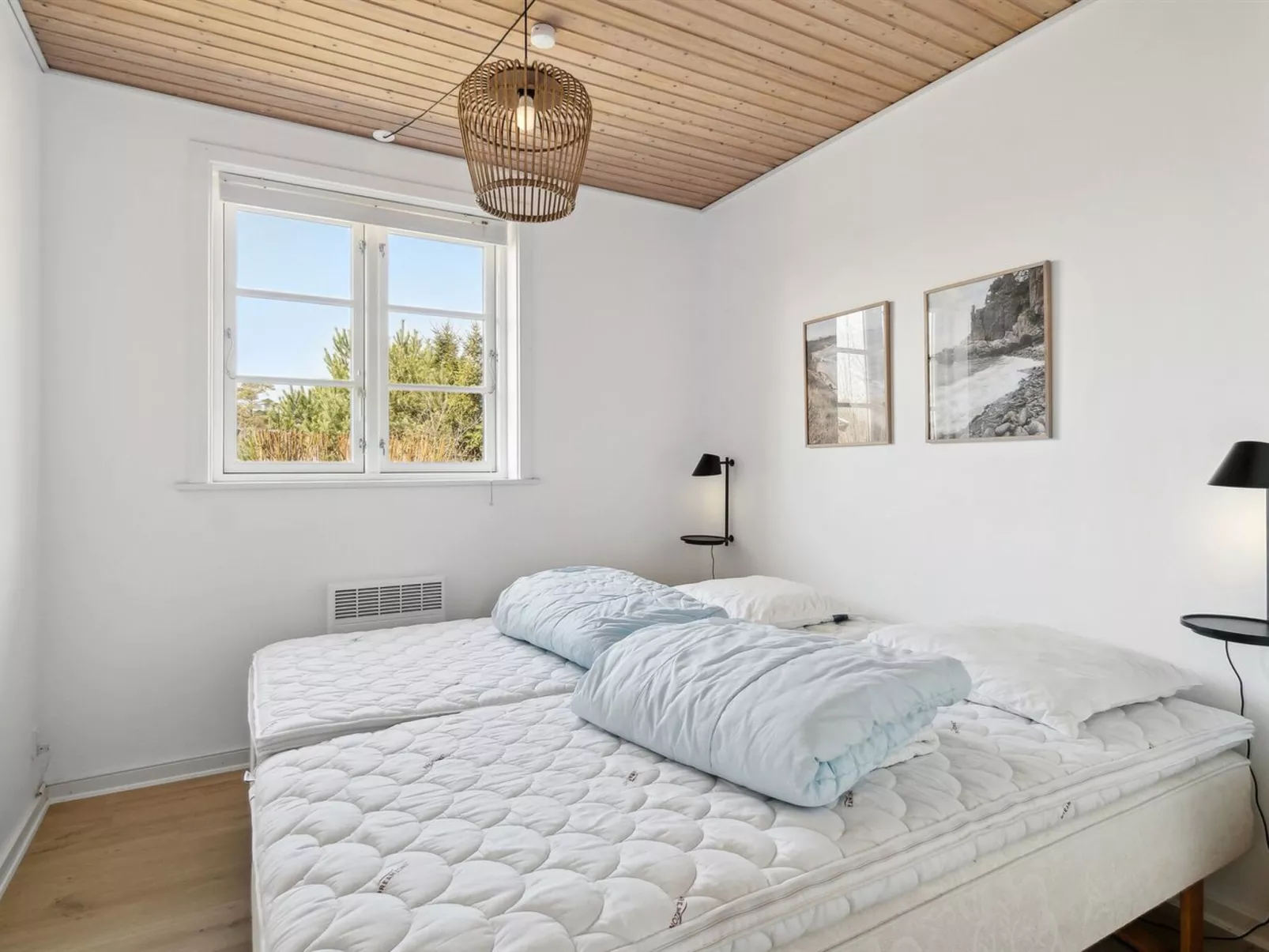"Peadda" - 150m from the sea-Inside