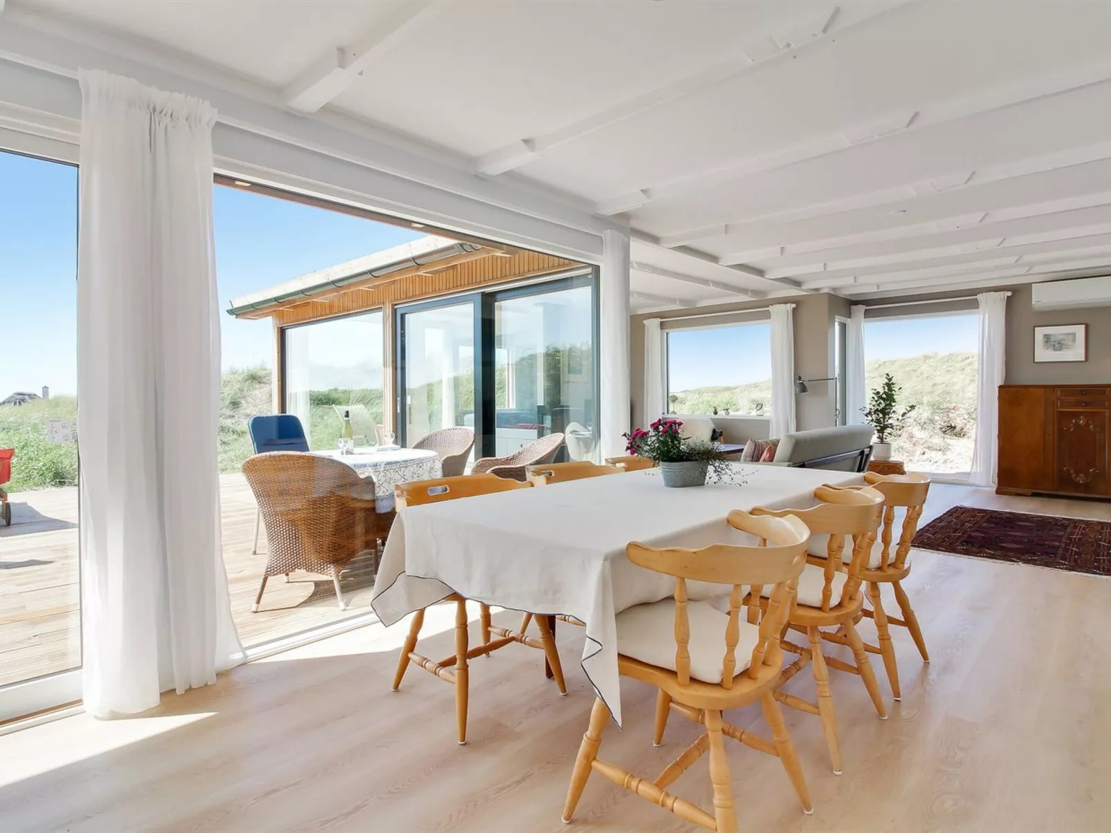"Hoat" - 300m from the sea-Inside