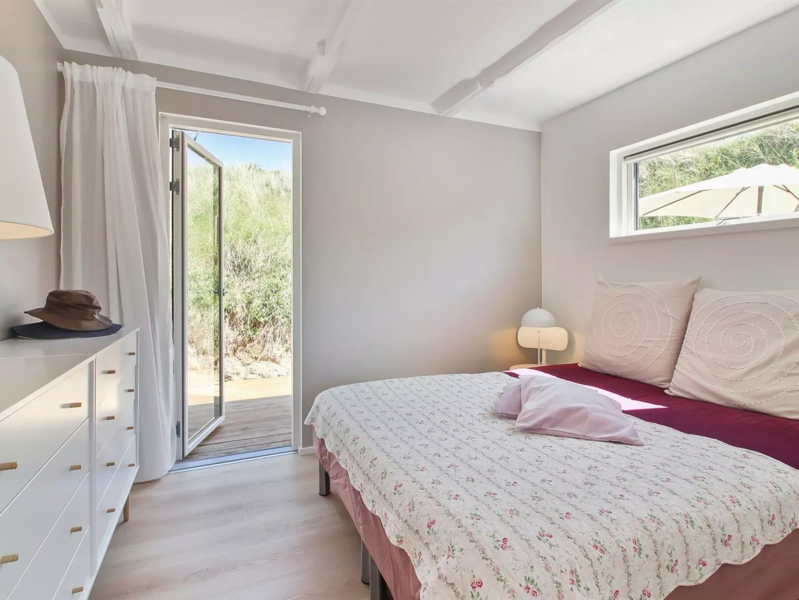 "Hoat" - 300m from the sea-Inside