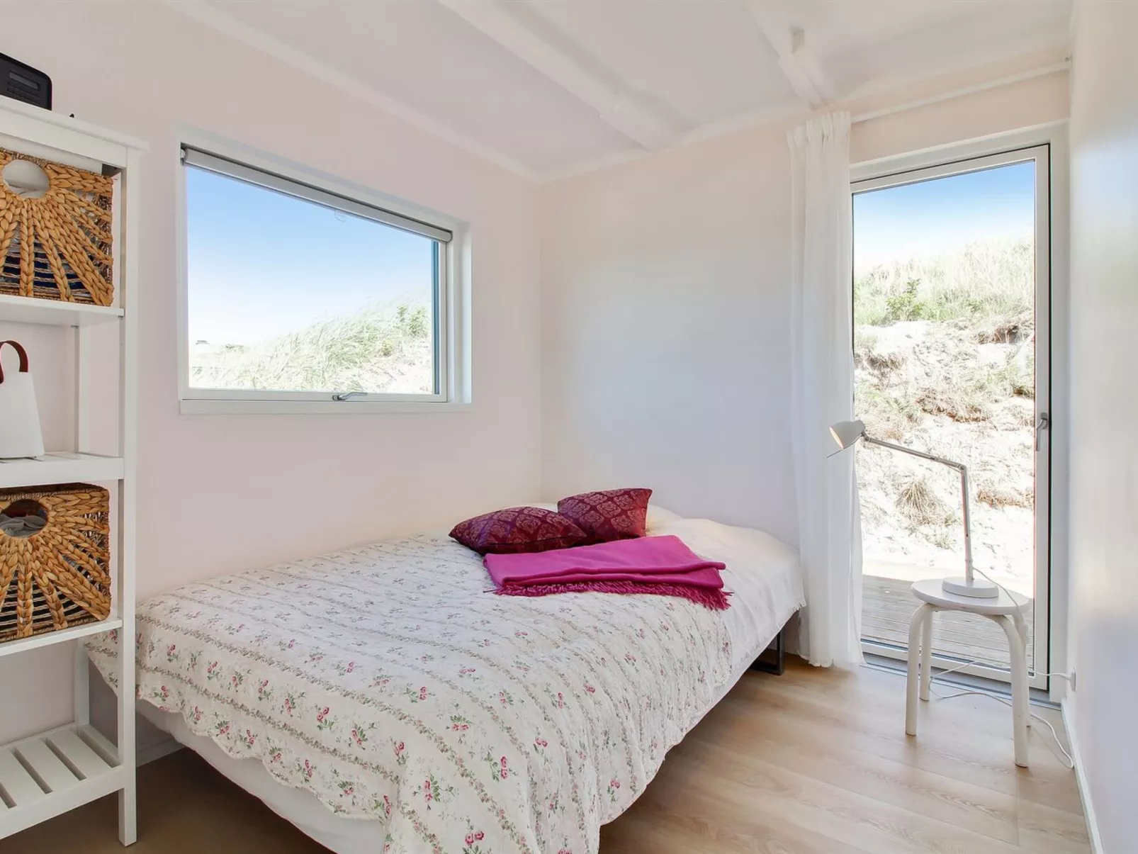 "Hoat" - 300m from the sea-Inside
