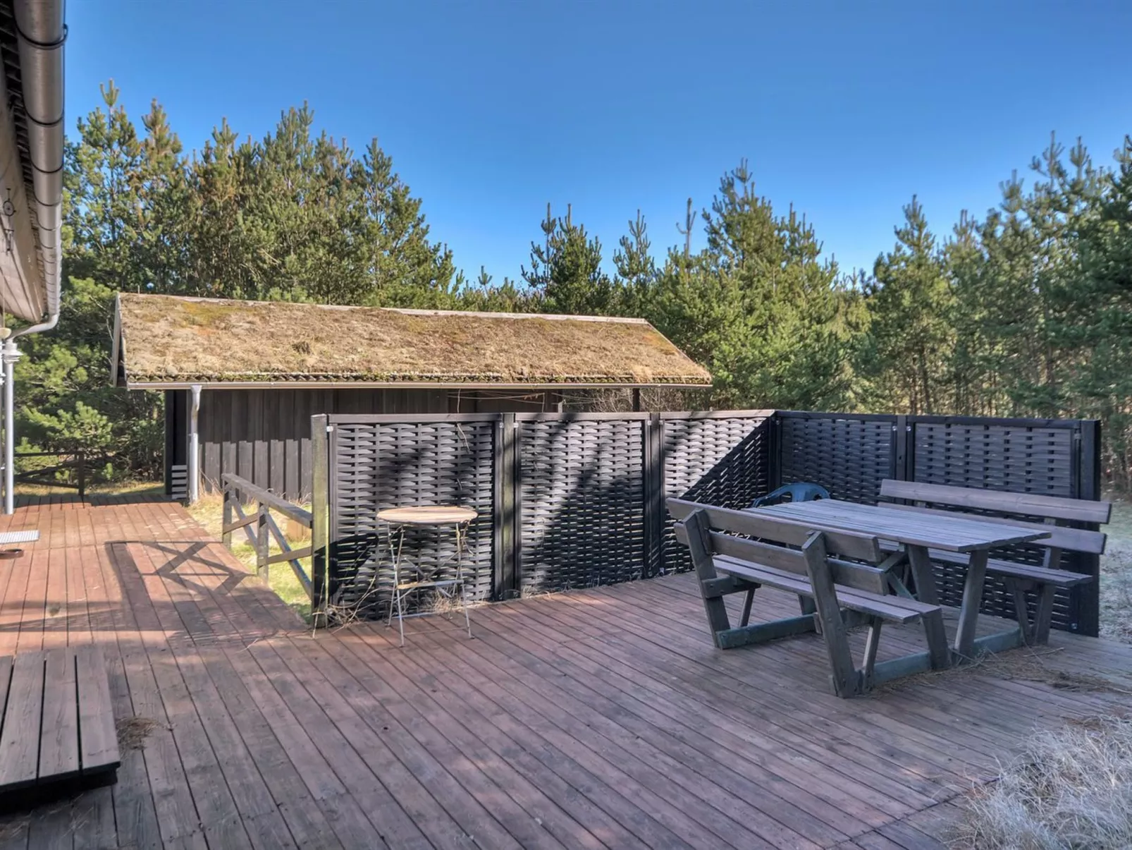 "Eimi" - 1.5km from the sea-Outside