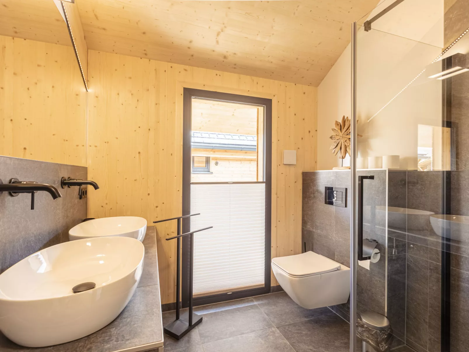 #7a mit Sauna & Pool-Inside