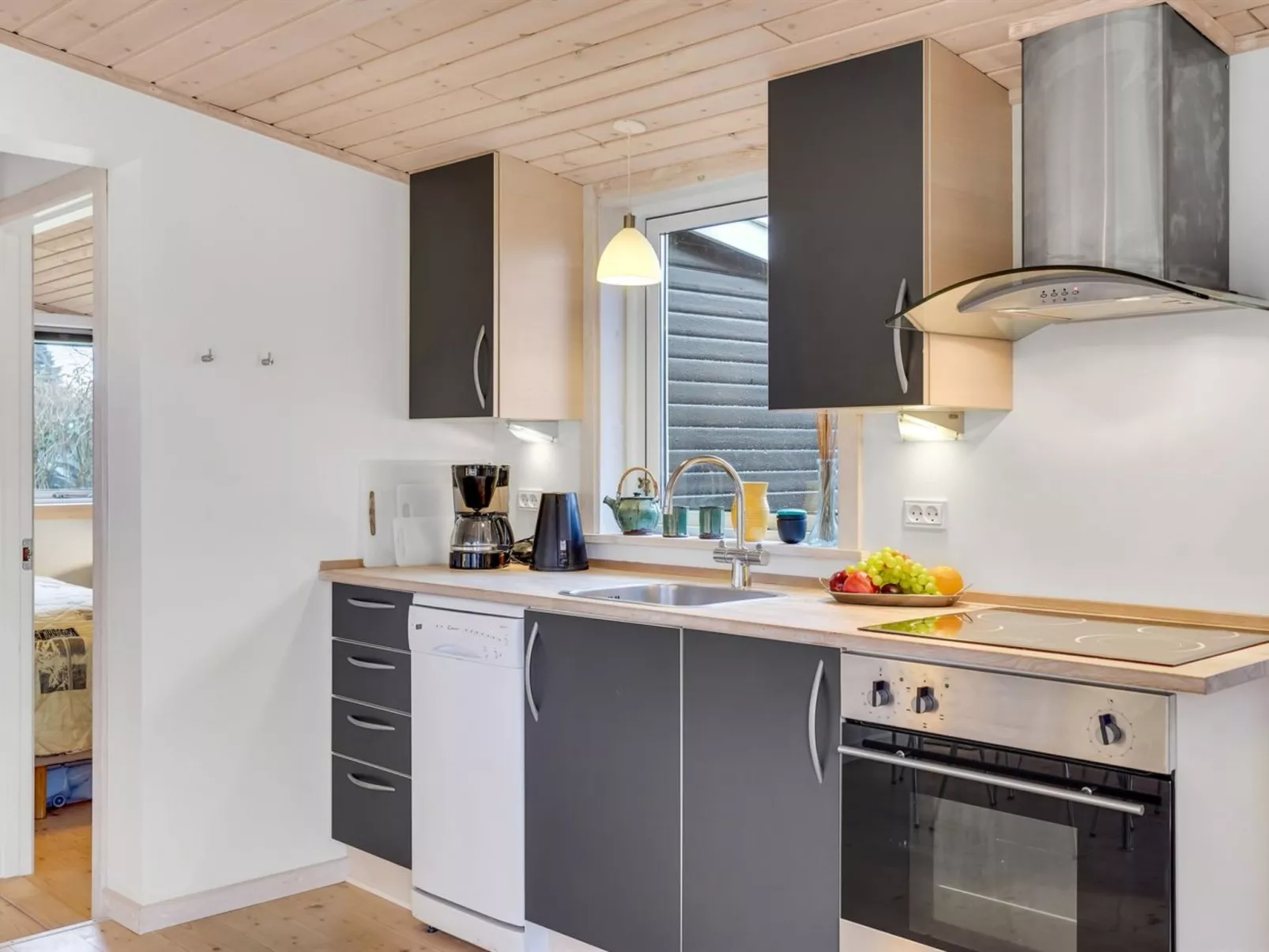 "Bassi" - 650m from the sea
