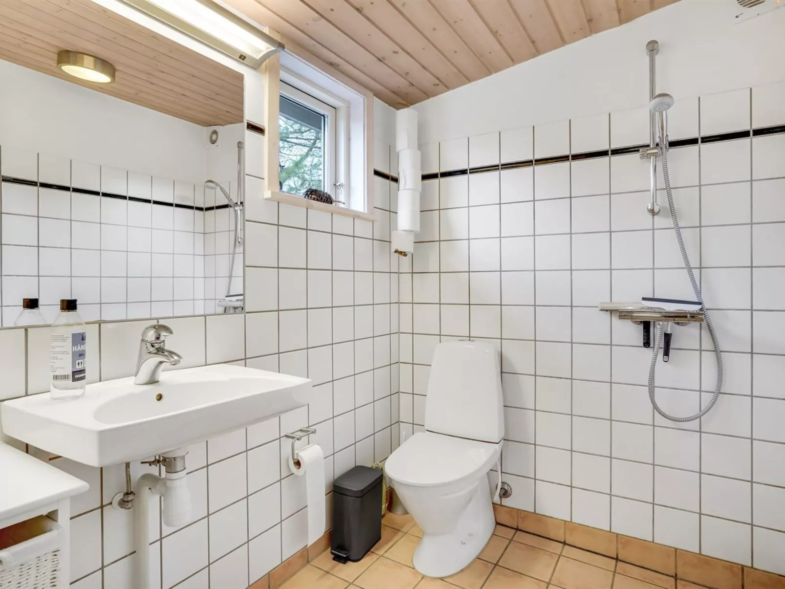 "Bassi" - 650m from the sea-Drinnen