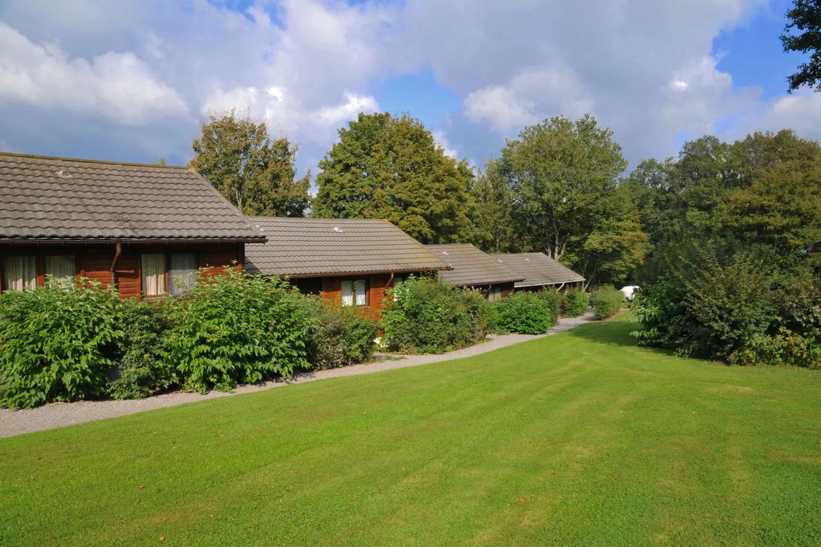 Vakantiepark La Boverie 1-Außenbereich Sommer