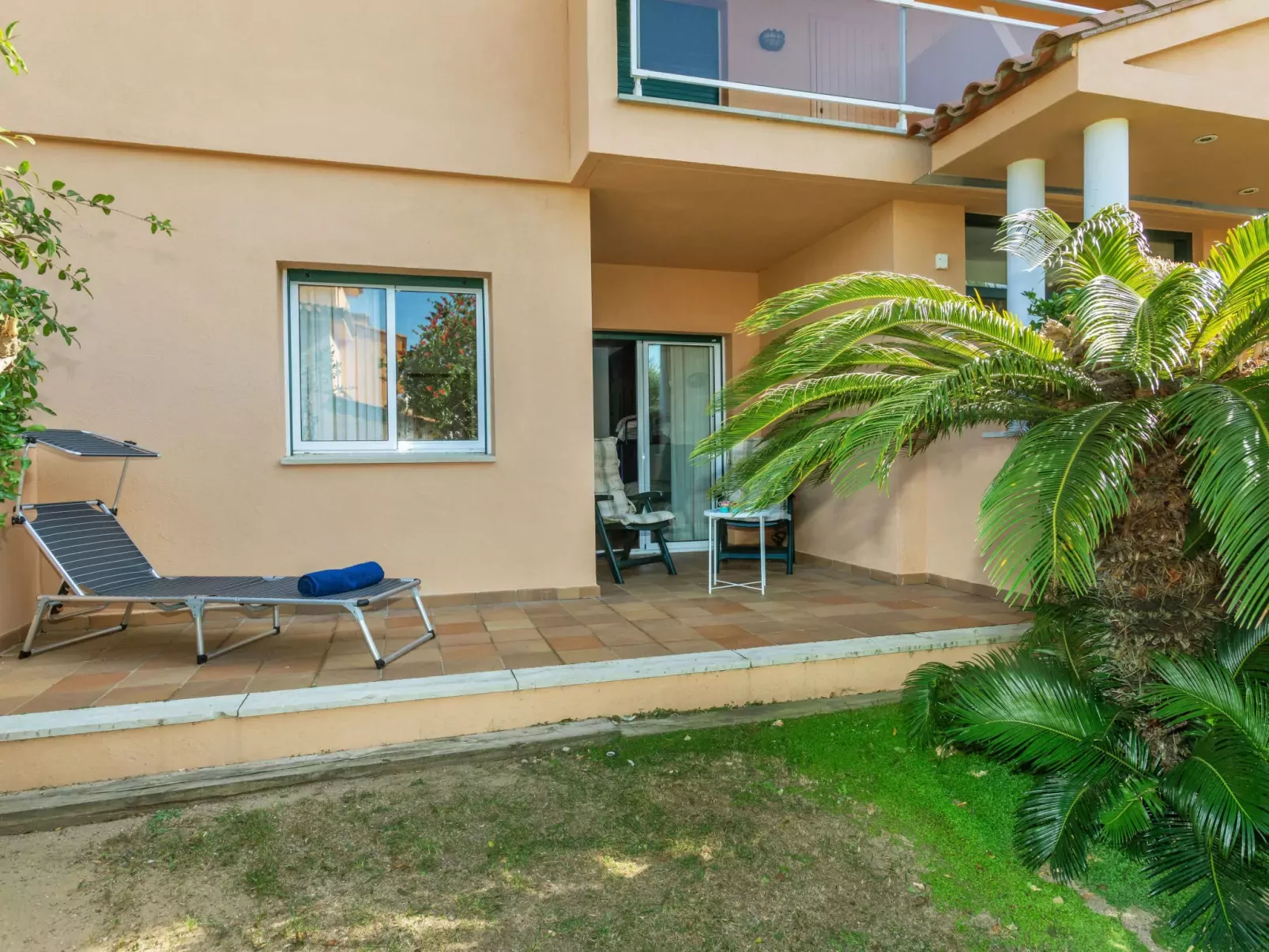 Port Pals with garden terrace-Outside