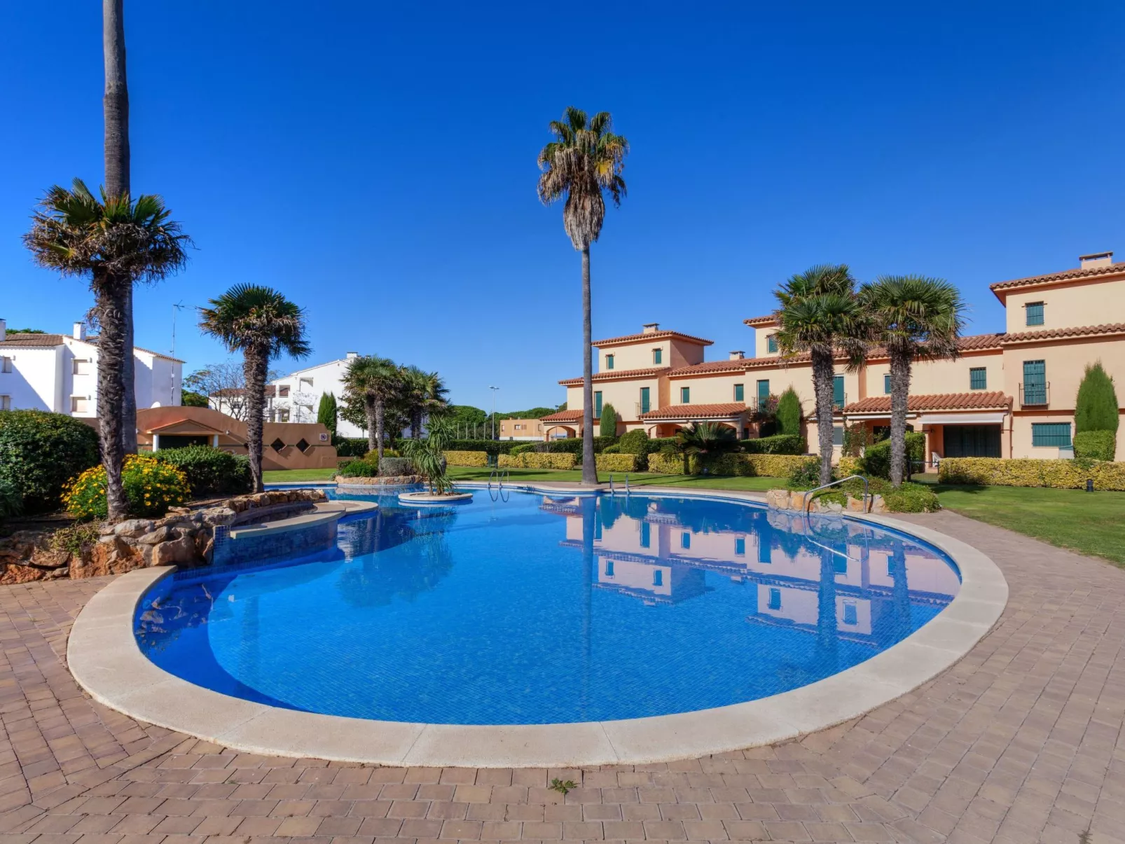 Port Pals with garden terrace-Outside