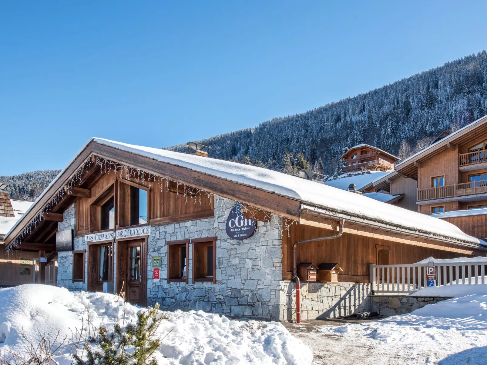 CGH Rés&Spa Chalets du Jouvence-Draußen