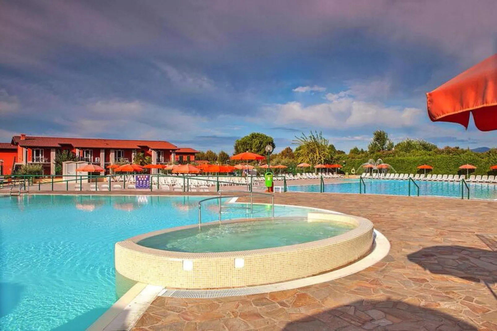 Mobile Homes The Garda Village, Sirmione-Maxi Caravan-Pool