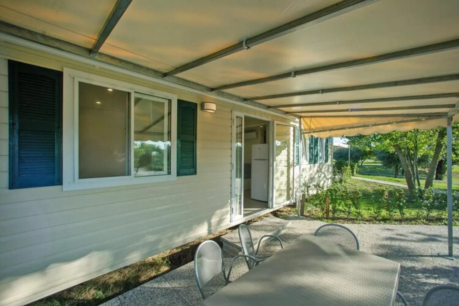 Mobile Homes The Garda Village, Sirmione-Maxi Caravan-Exterior summer