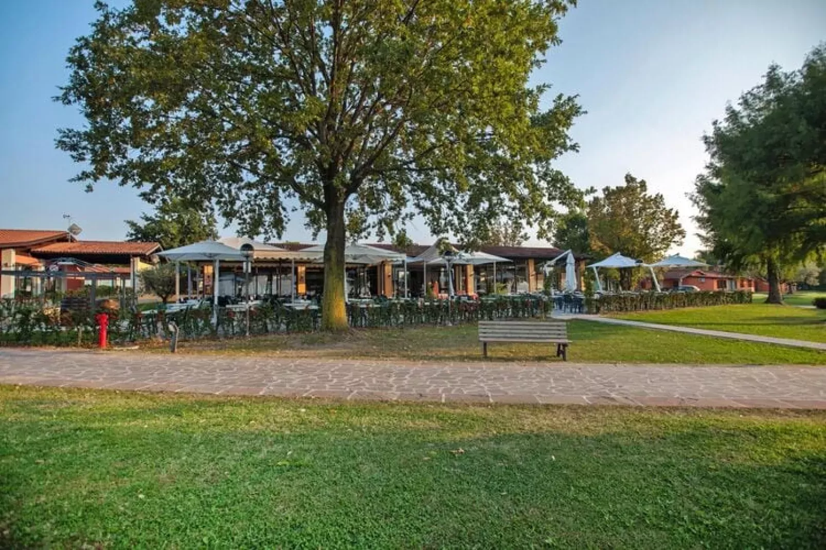 Mobile Homes The Garda Village, Sirmione-Maxi Caravan-Exterior summer