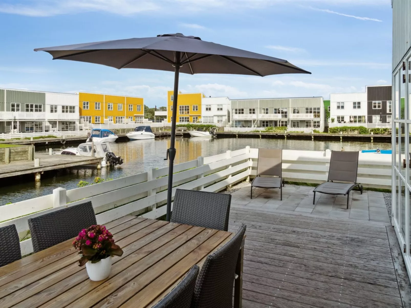 "Annlis" - 5m from the sea-Draußen