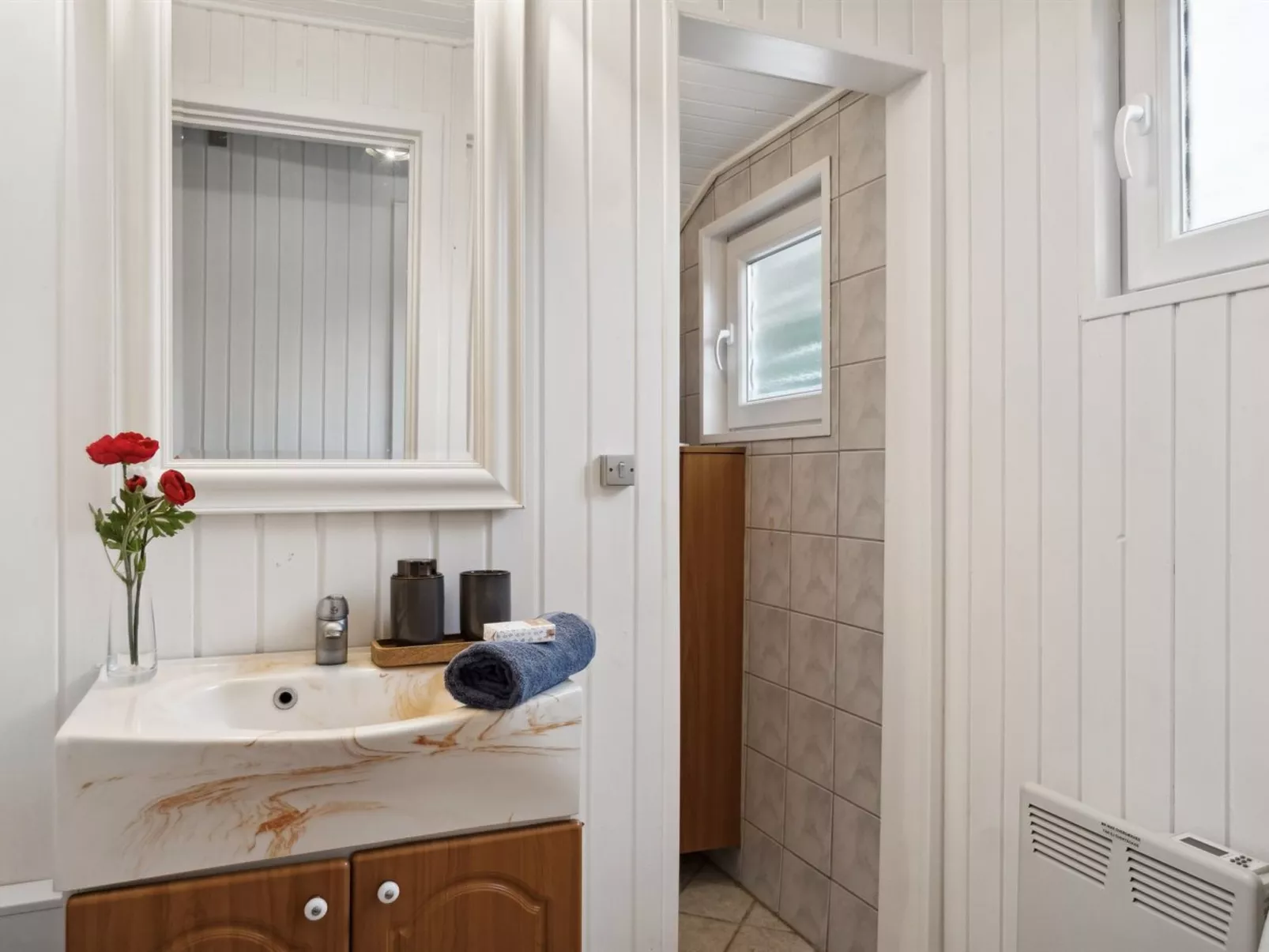 "Suvi" - 700m from the sea-Inside