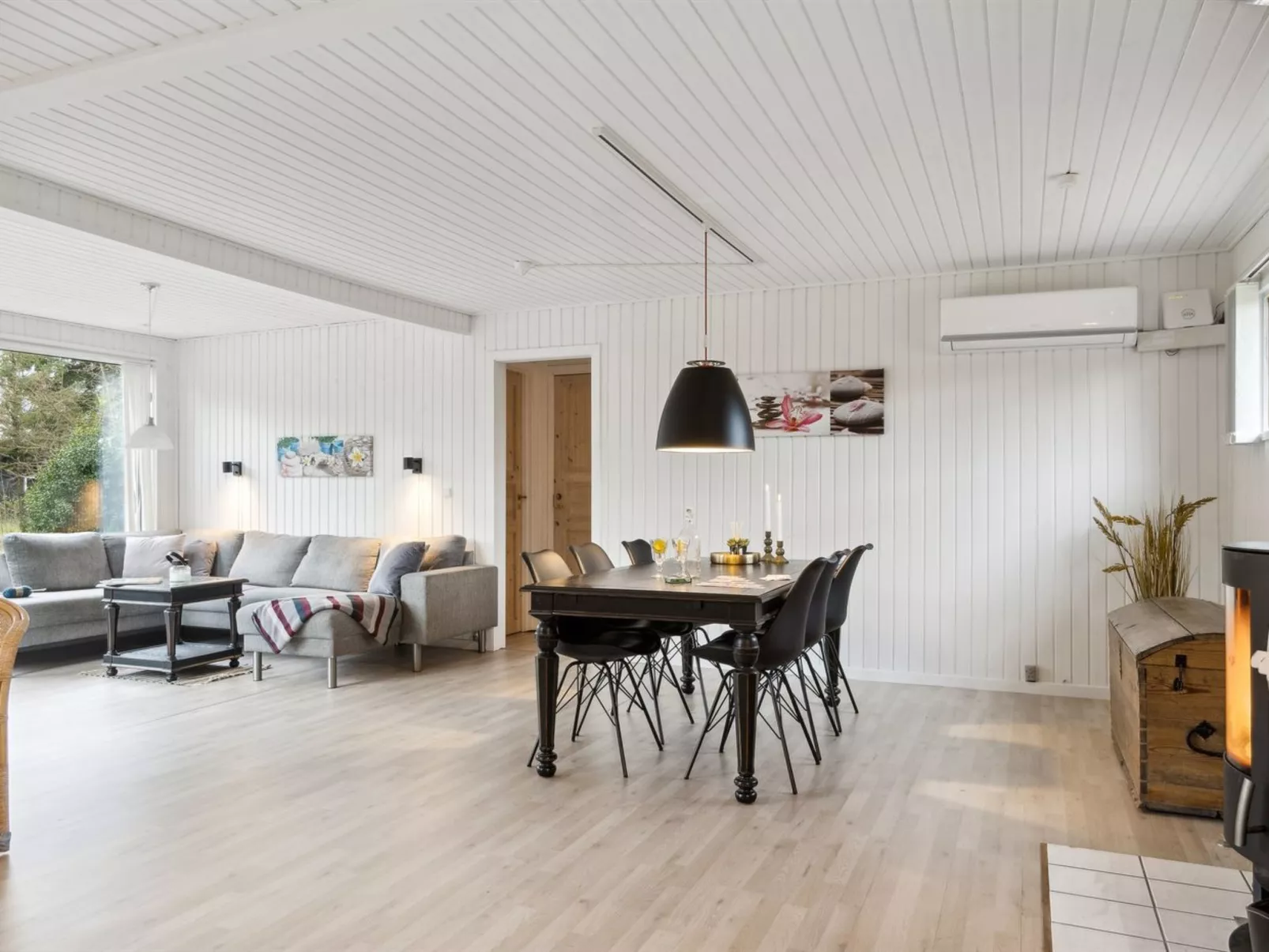"Suvi" - 700m from the sea-Inside