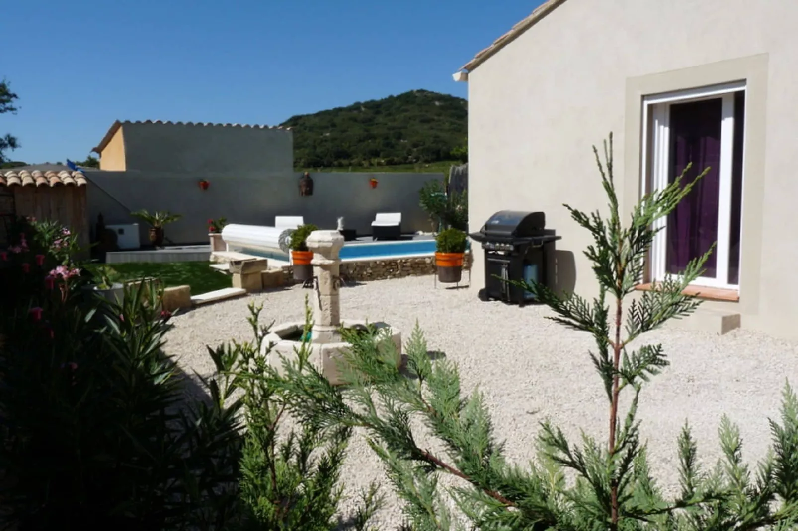 Villa Ollie-Exterior summer