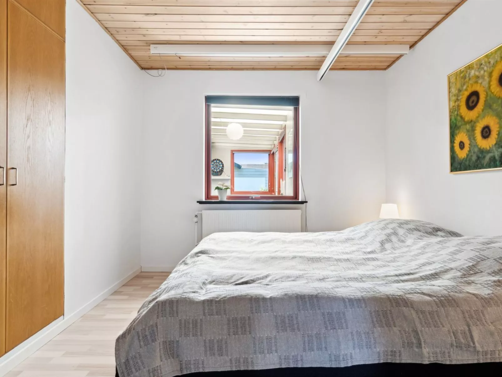 "Ingward" - 750m from the sea-Inside