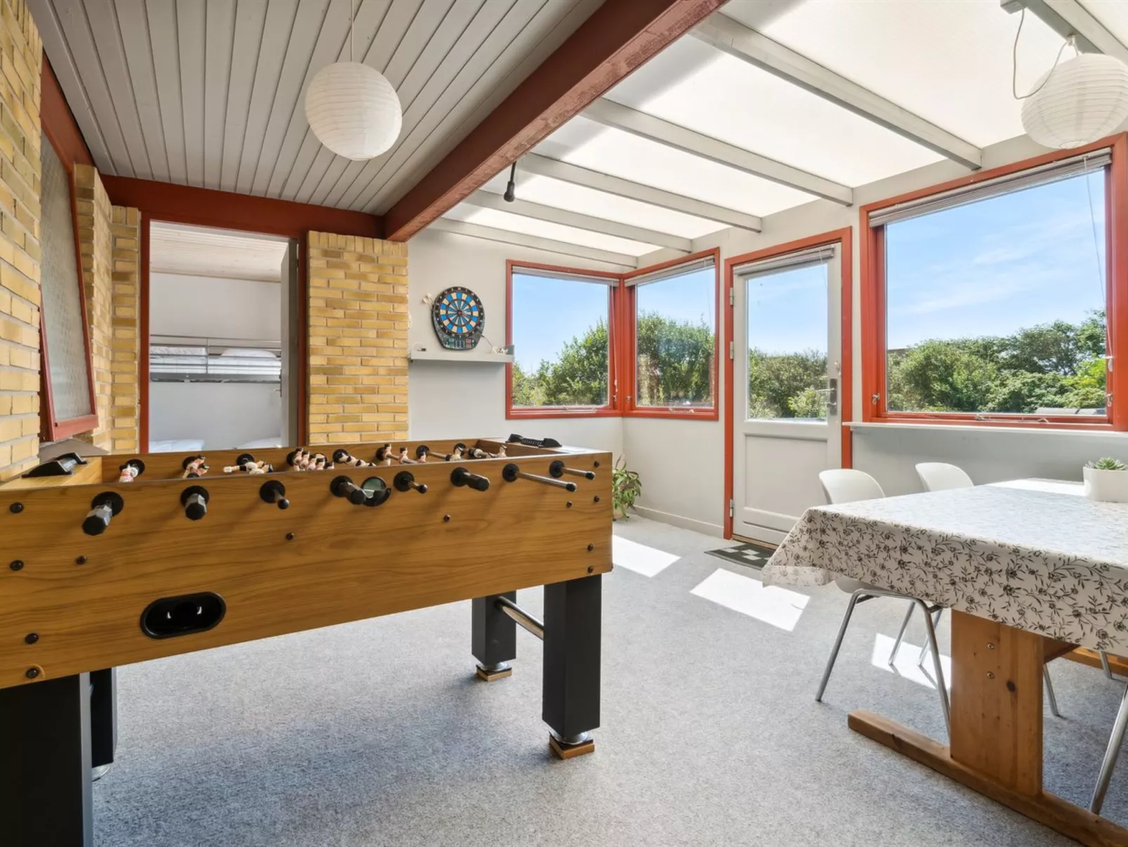 "Ingward" - 750m from the sea-Inside